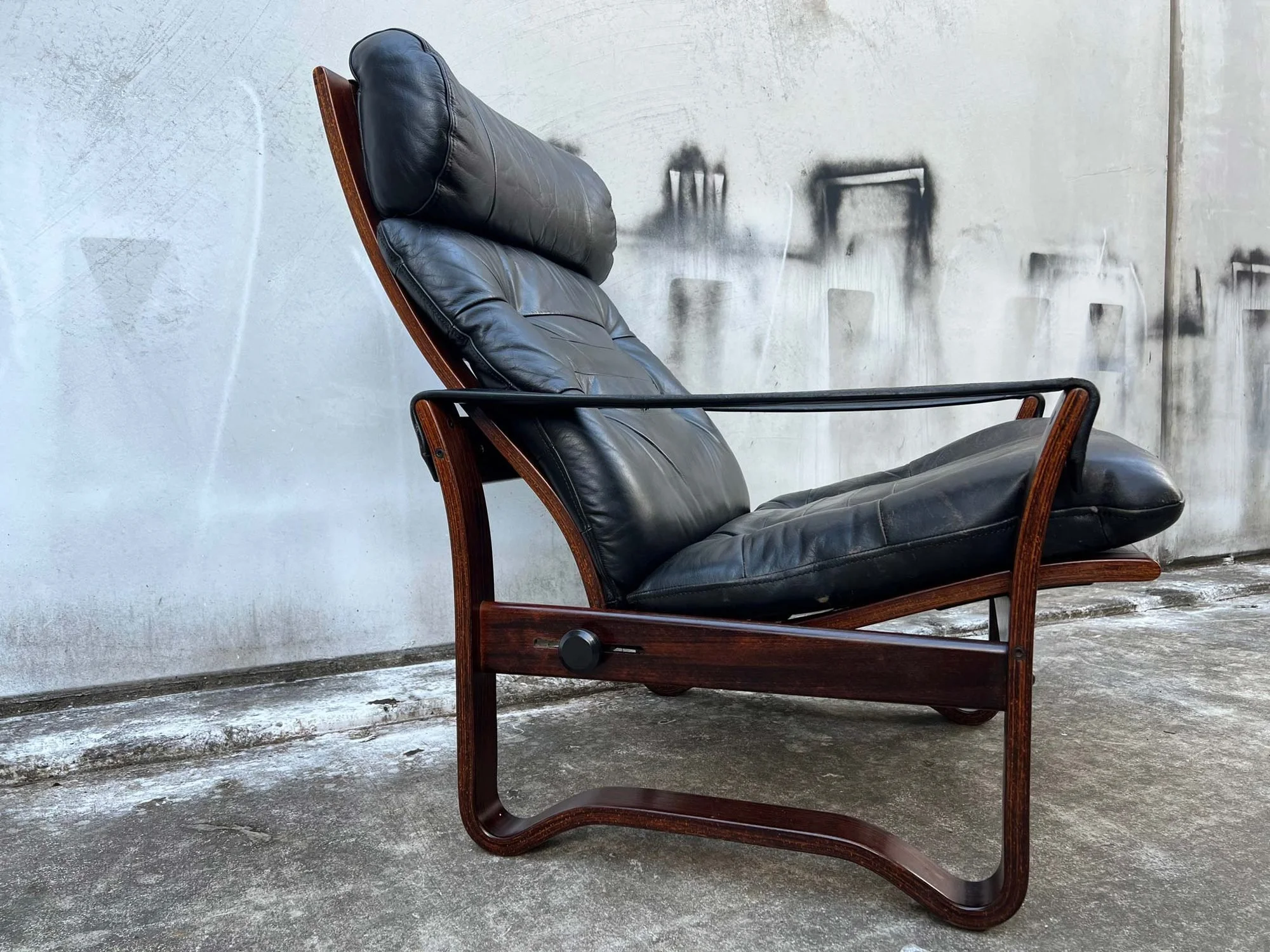 vintage-danish-leather-and-bentwood-reclining-armchair-4.jpg