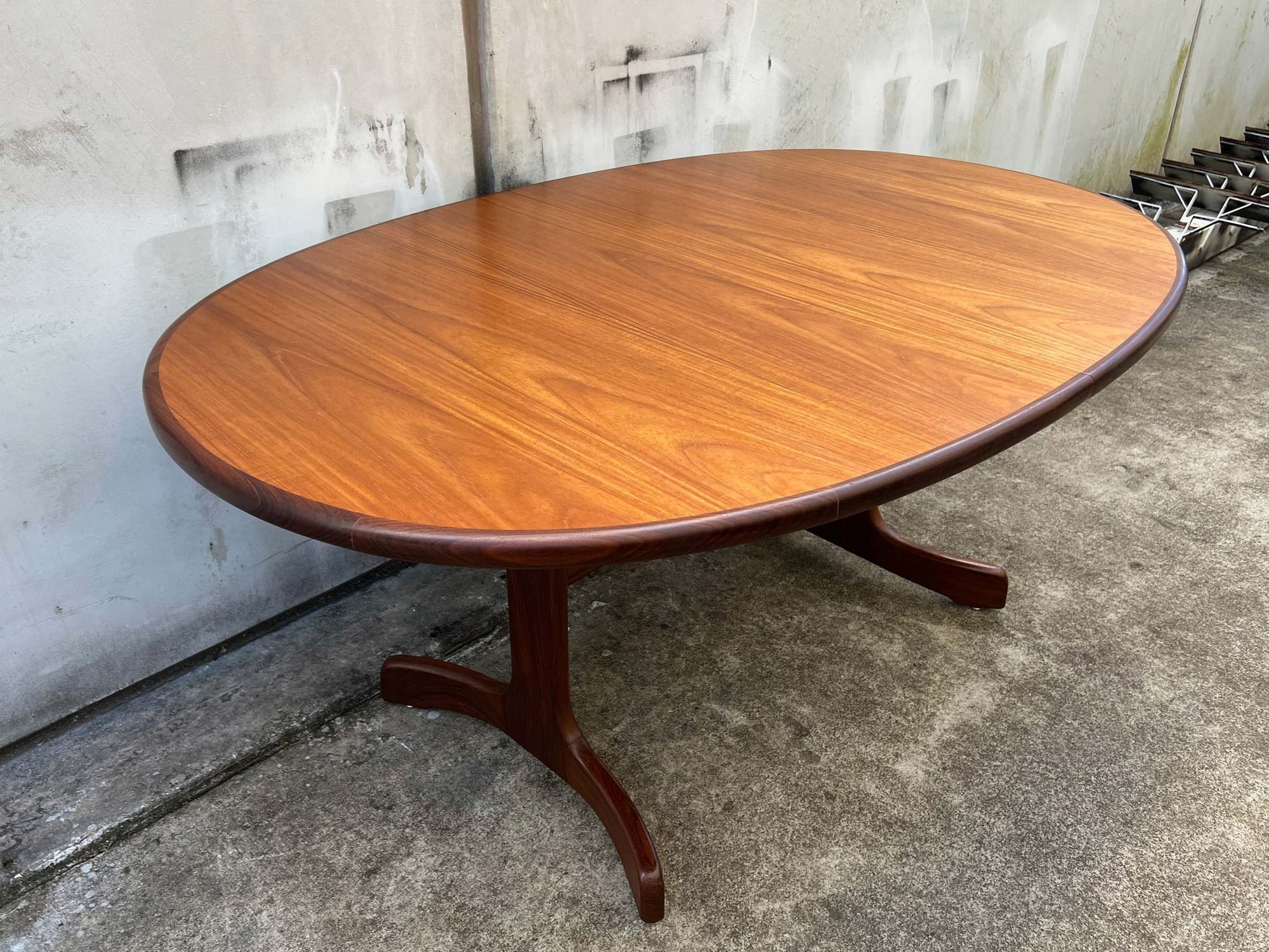restored-mid-century-g-plan-oval-teak-extension-dining-table-2.jpg