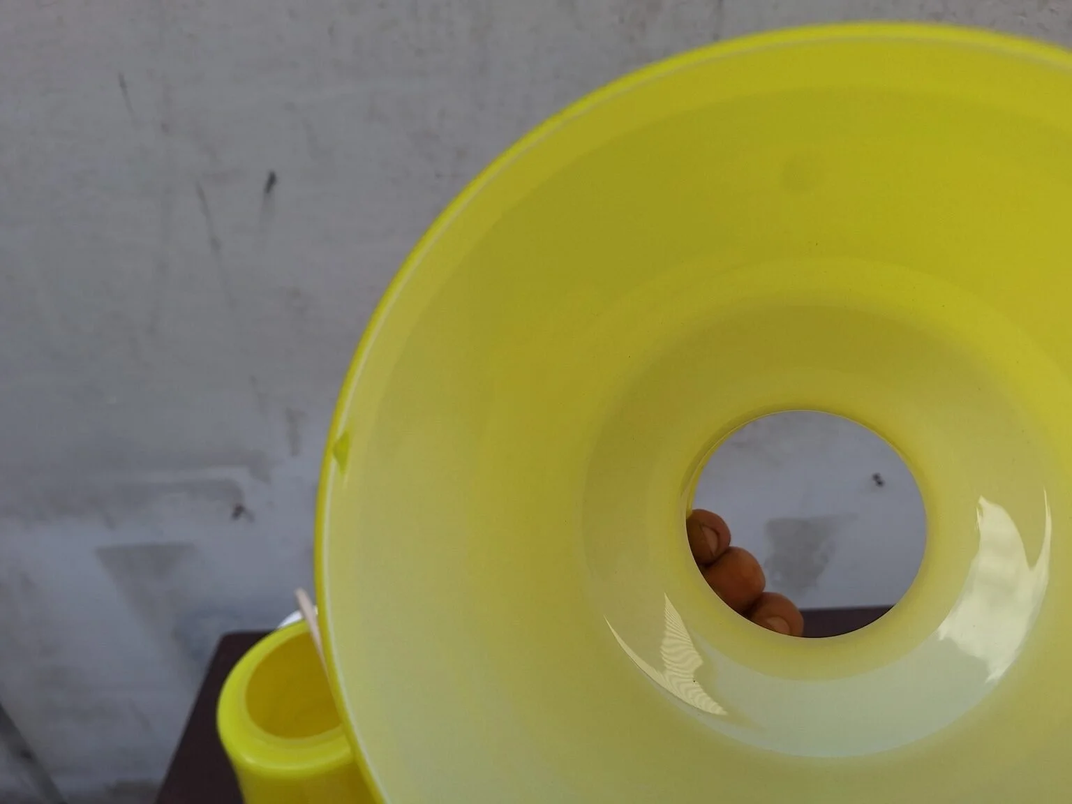 06-vintage-yellow-pendant-shade-upper-rim-chip.jpg