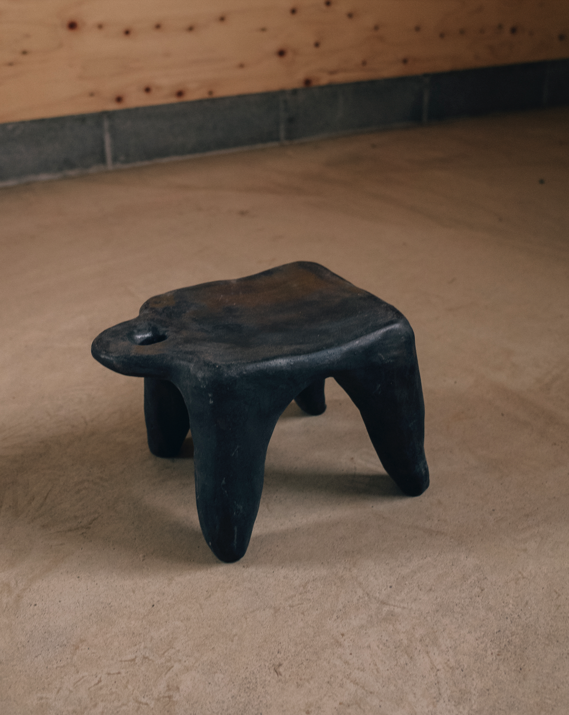 Yu Kobayashi "YKs-031," 2025 Porcelain clay 9 1/2 x 6 x 7 in (24 x 16 x 18 cm)