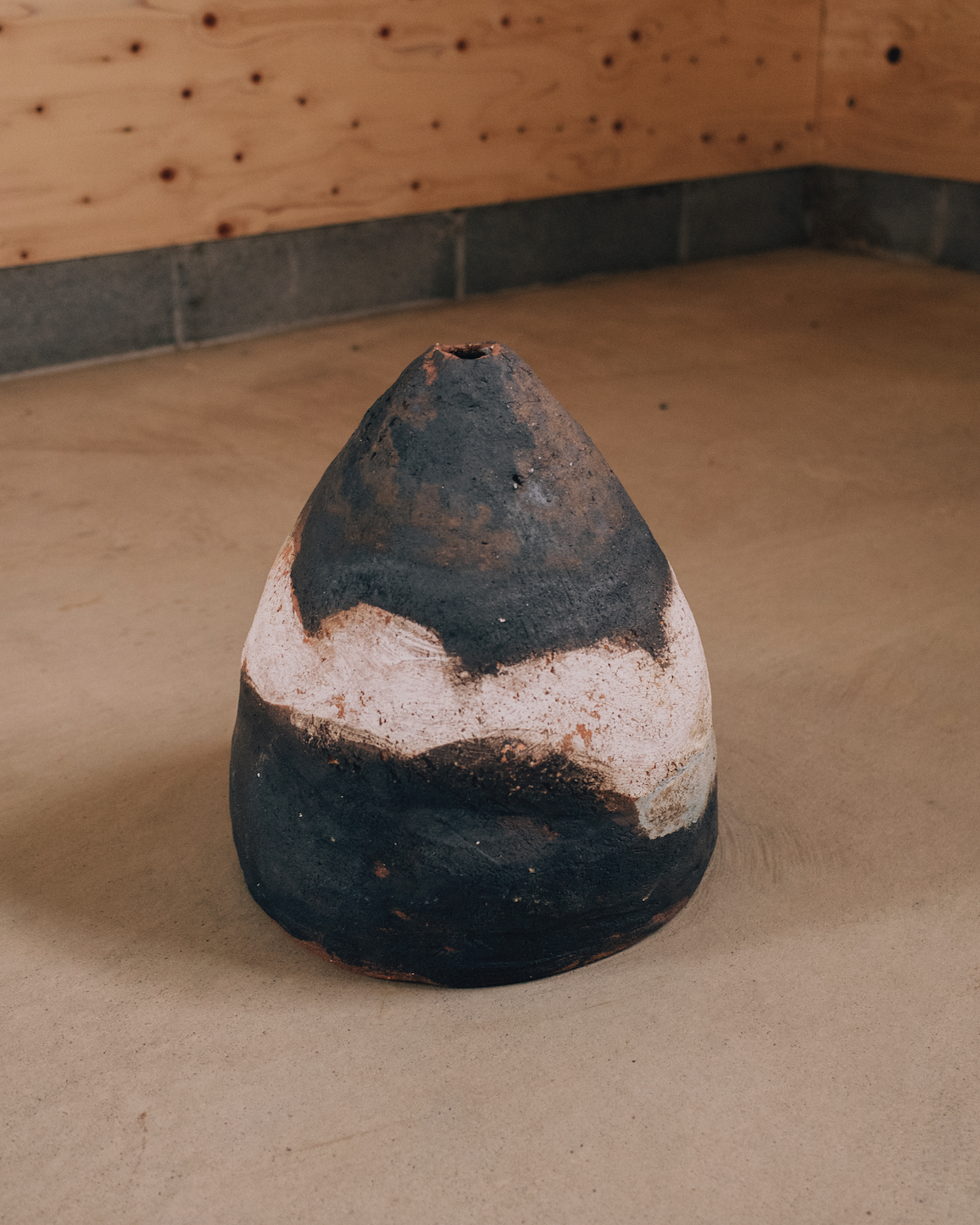 Yu Kobayashi "YKs-029," 2025 Porcelain clay 7 x 7 x 10 in (18 x 18 x 26 cm)