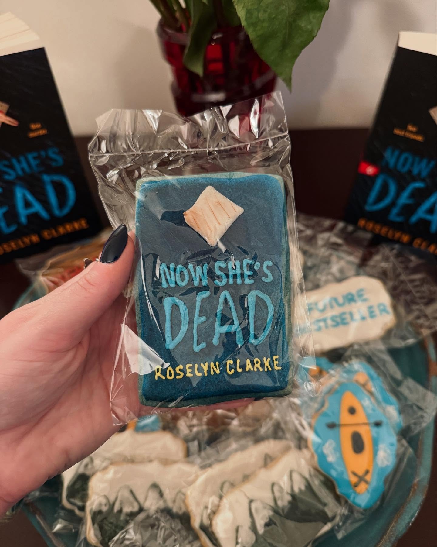 Some pics from round 1 of the Now She&rsquo;s Dead book launches!! I had the BEST time celebrating (early) the launch of Now She&rsquo;s Dead at @prince_books with friends and family 🫶 

The amazing @laurenblackwoodwrites was such a perfect conversa