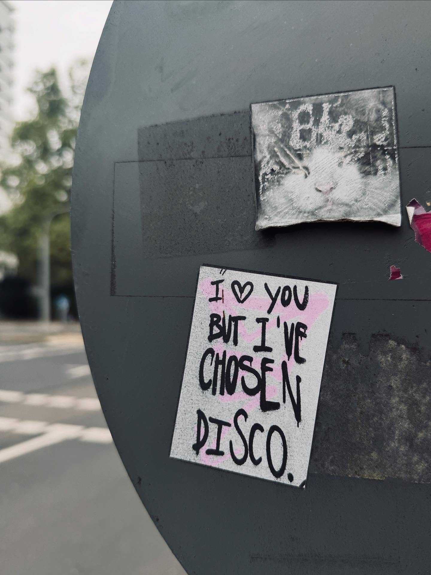 Me to all my works in progress, ping-ponging wildly between drafts, contemplating the limits of time and mortality 🫢

~~~

Anyway. I&rsquo;ve got edits for my next contracted YA thriller *and* edits for a dark, twisty adult contemp fantasy coming my