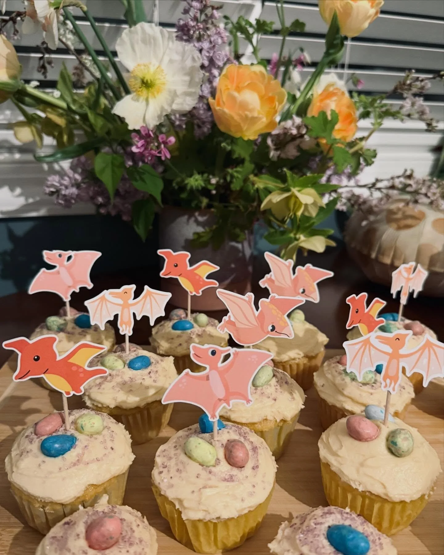 A little late but I had the most wonderful time celebrating @jennifermandula &lsquo;s debut novel, THE GEOMAGICIAN in DC at @politicsprose on Thursday 🫶🫶🫶

Jenny and I have been friends since our days in the query trenches together and getting to 