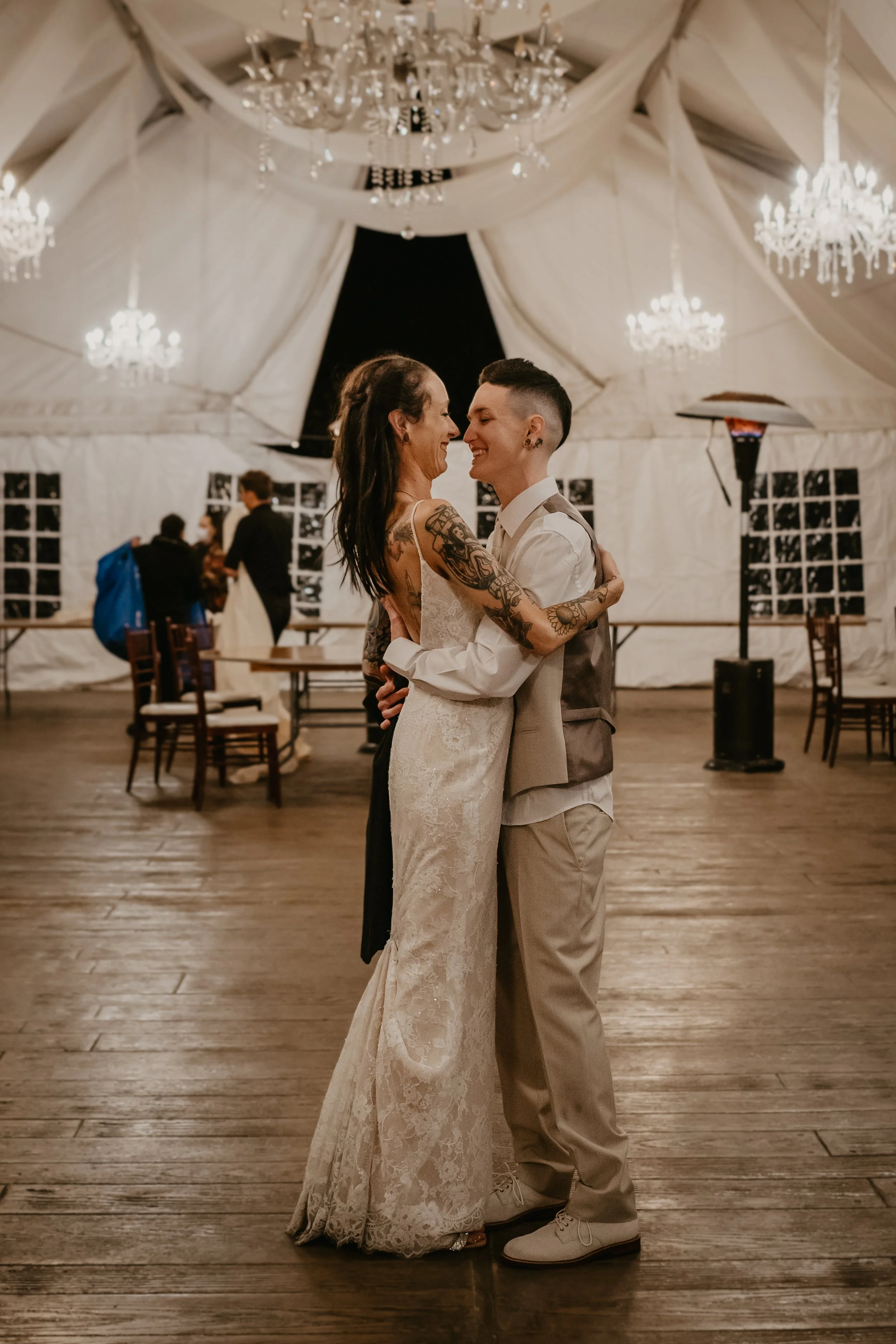 Newly Weds Final Dance Photo | California Wedding Photographer, Jaide Welles