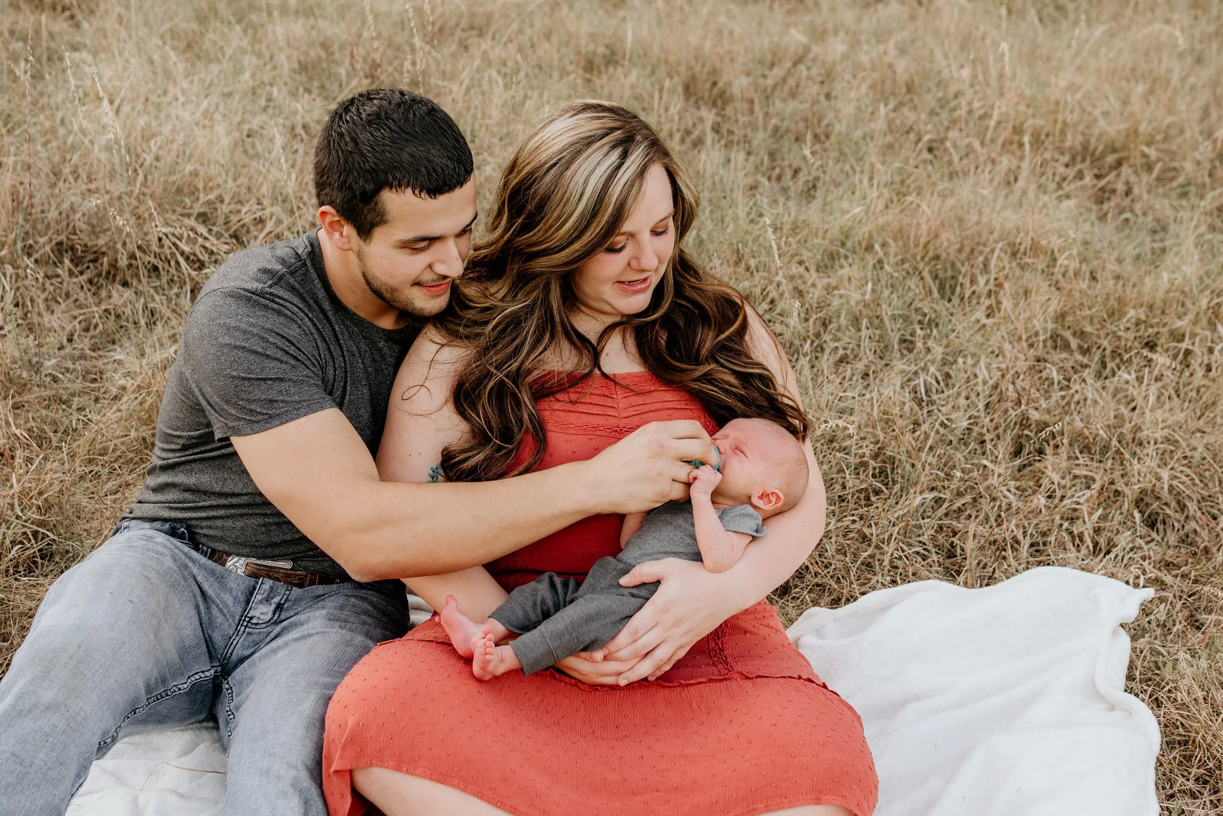 Newborn Photography Poses | Family Photoshoot | Riverside, CA