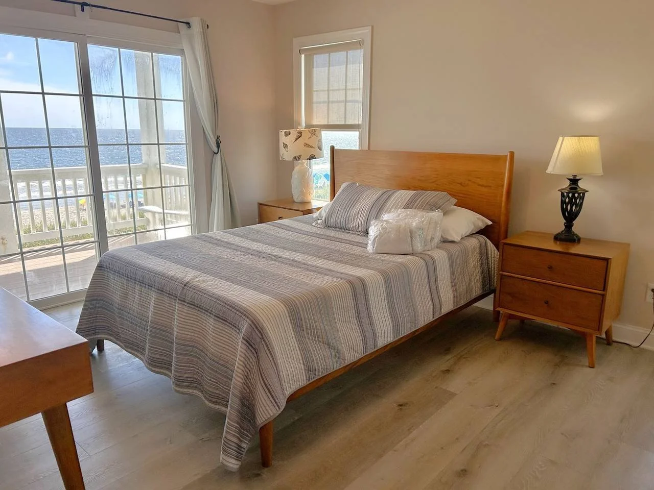 Cozy accomodations, private room on holistic therapy retreat in Oak Island, NC