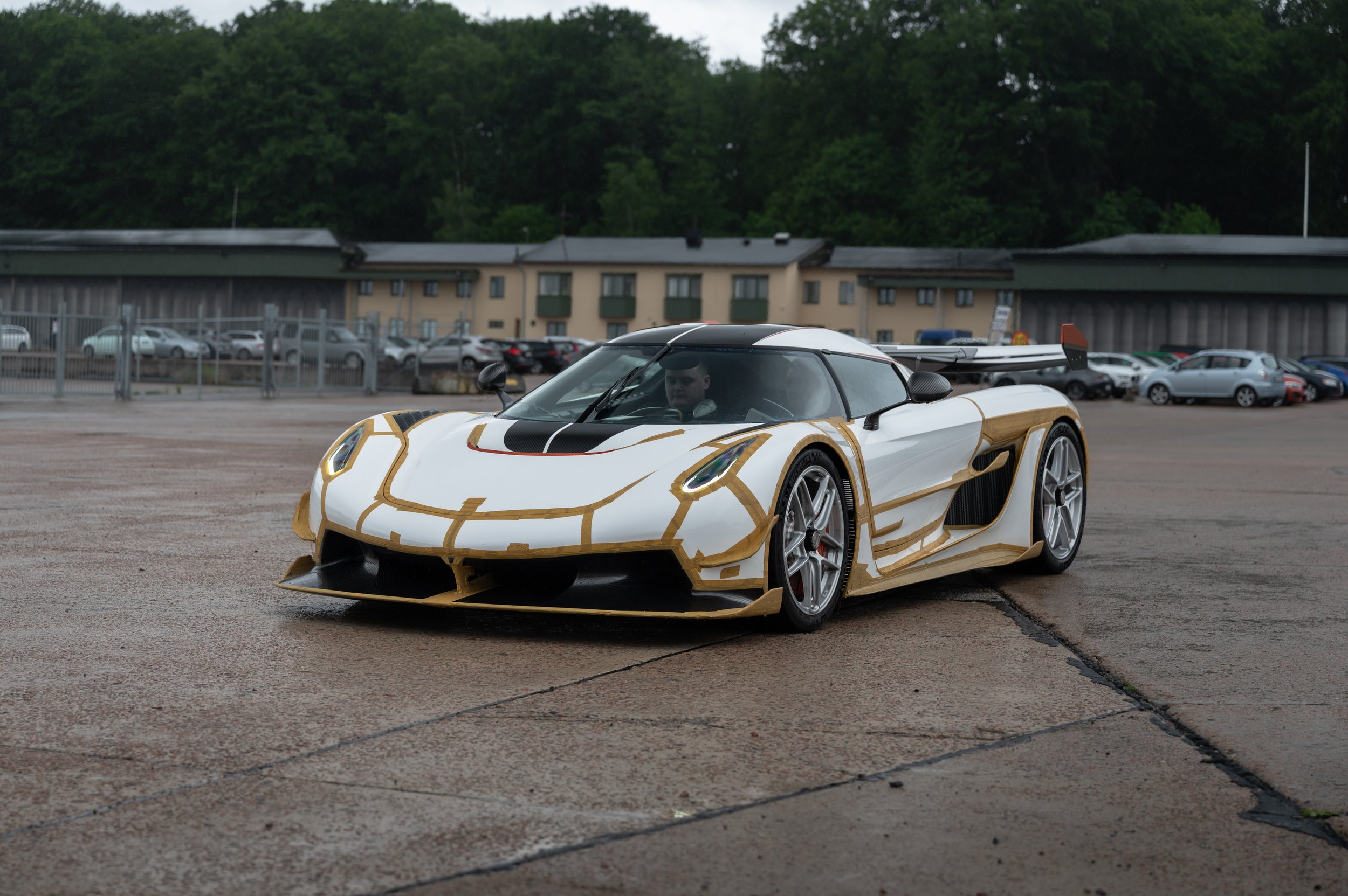 White with Carbon and Mandarin Jesko by Christoffer-1.jpeg