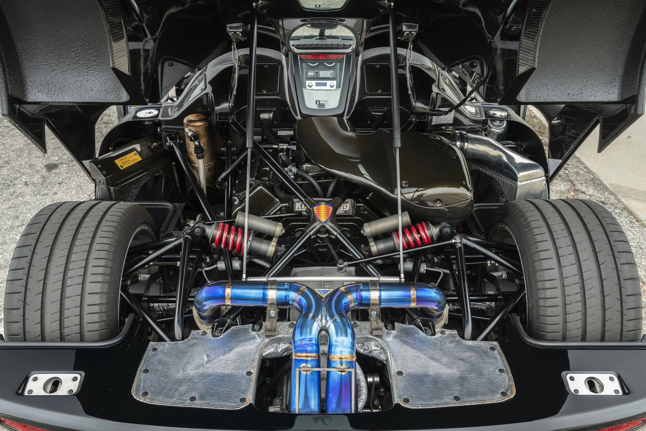 JC25_r0165 2008 Koenigsegg CCXR_007.jpg