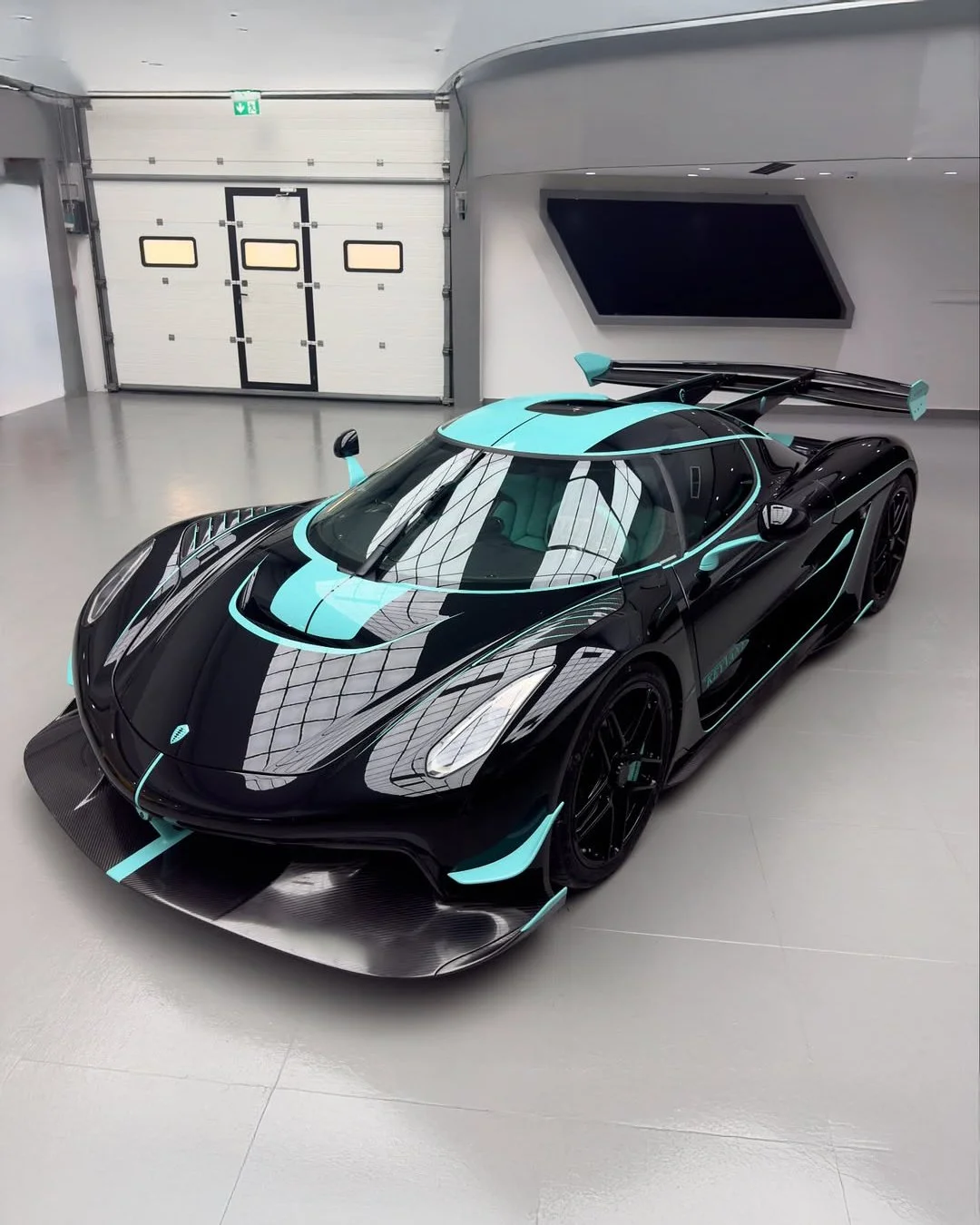 Respecced Jesko Dubai 72954.JPG