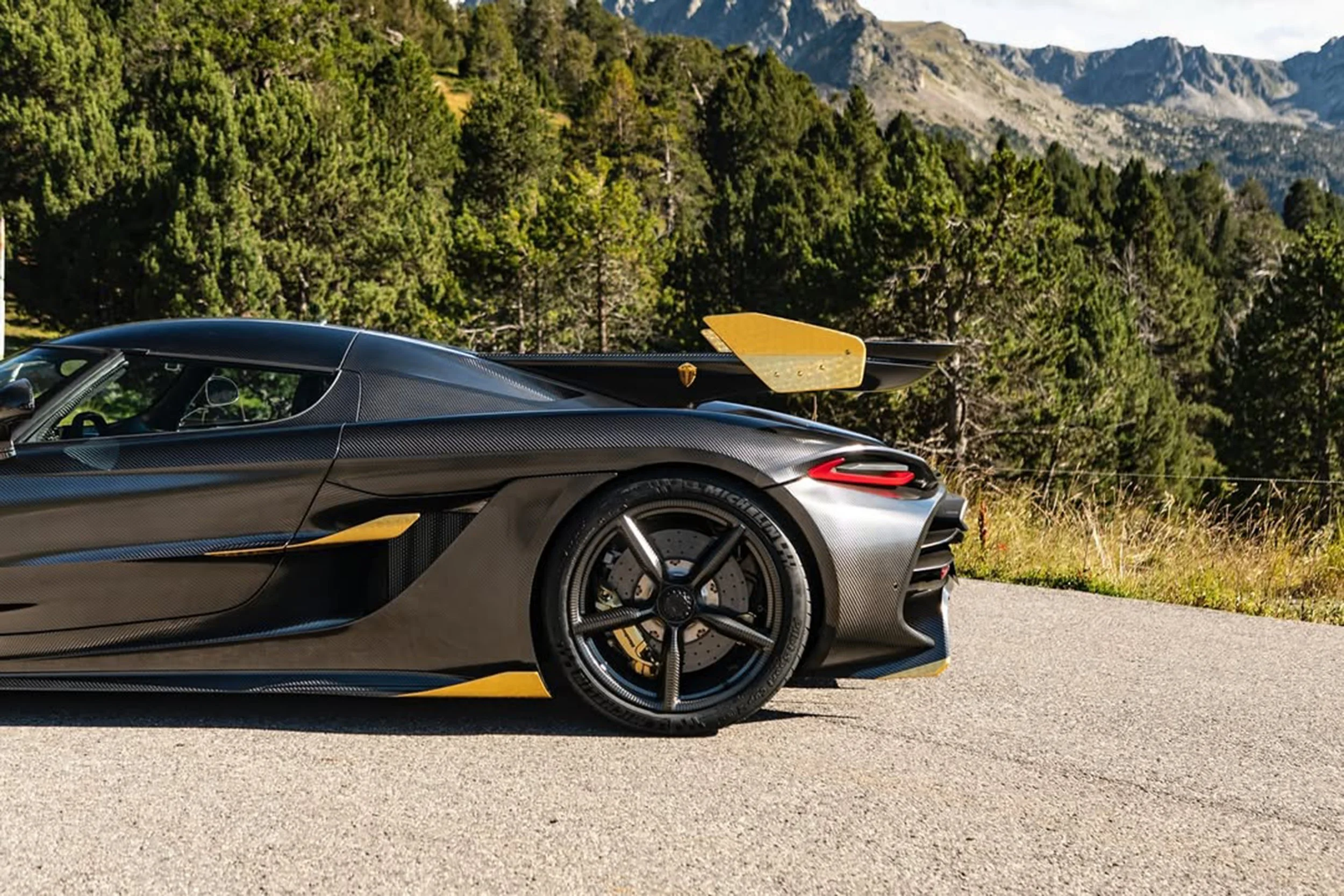 Jesko Nur Revenge wing.jpg