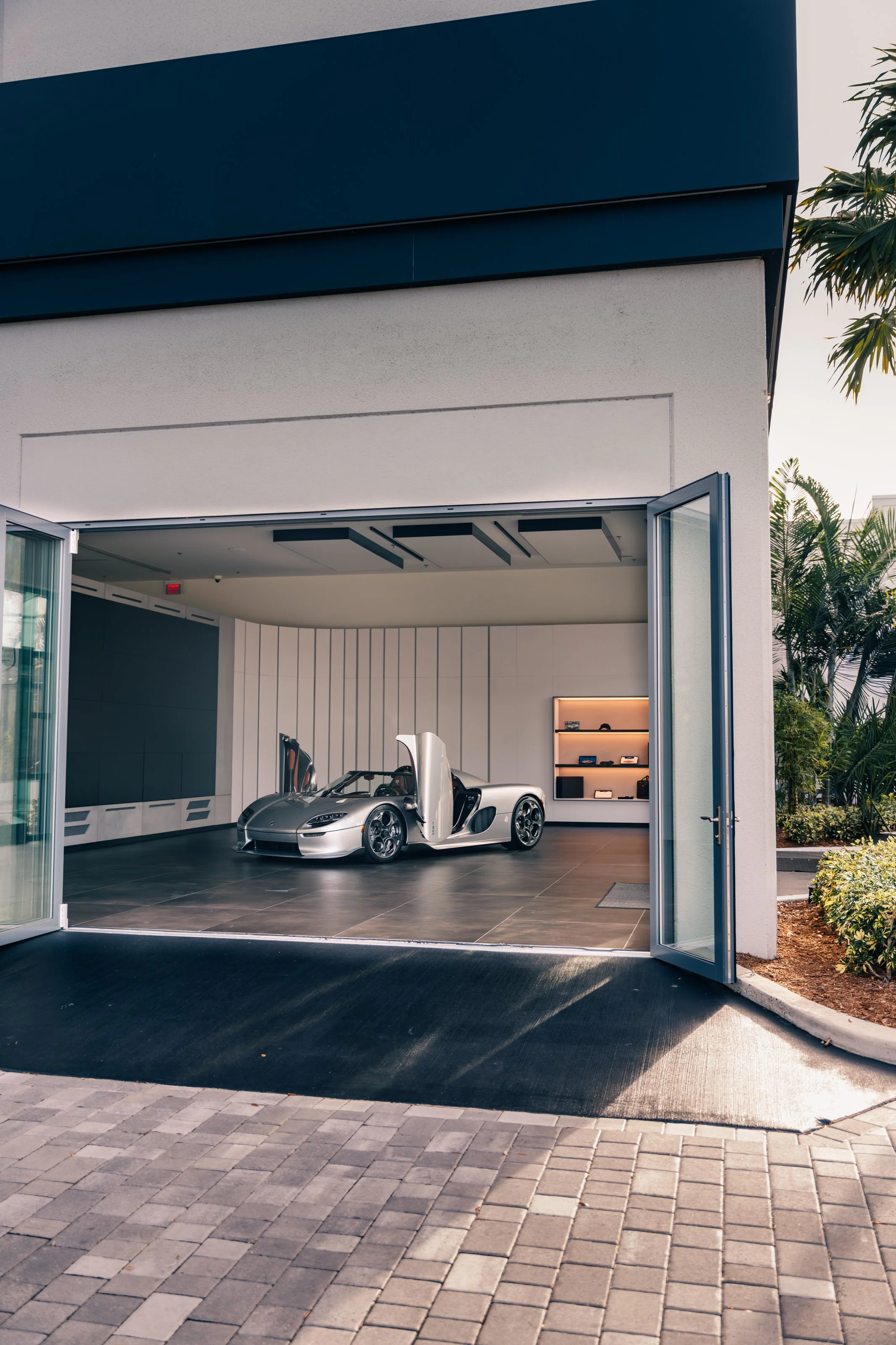 Koenigsegg-850CC-WarrenHenry-Dealership-Shoot-0031.jpg
