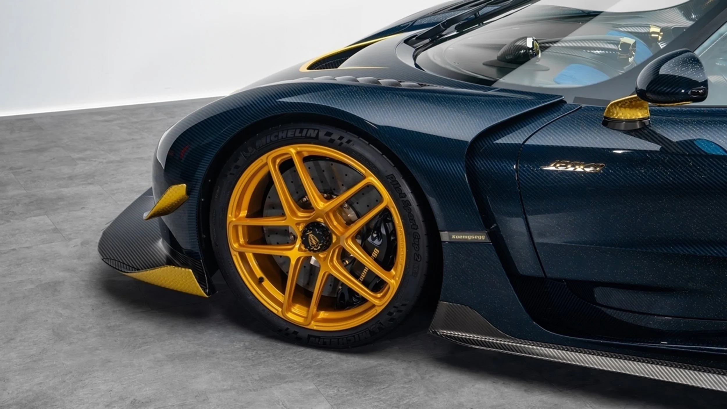 2025-Koenigsegg-Jesko-Attack-Blue-Carbon-Fibre-Gold-7320-17.jpg