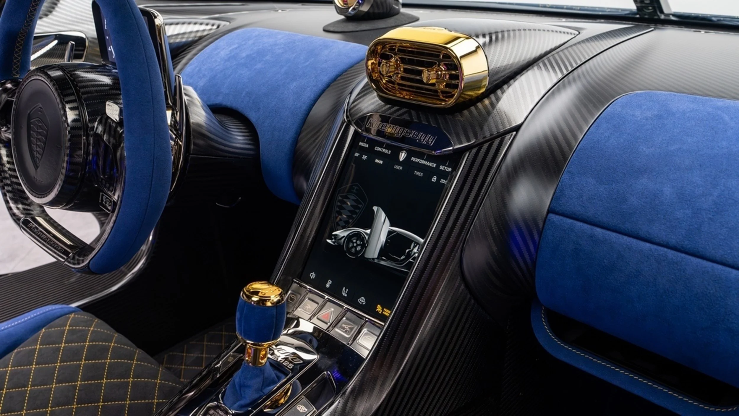 2025-Koenigsegg-Jesko-Attack-Blue-Carbon-Fibre-Gold-7320-50.jpg