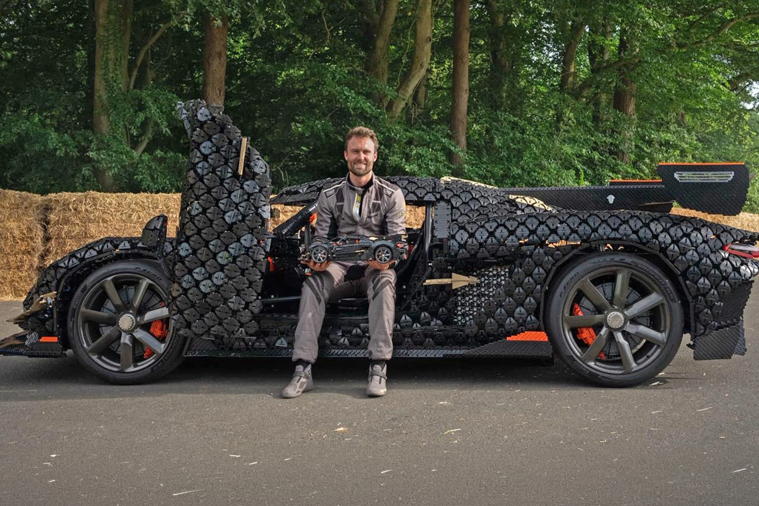 Life-Size LEGO Koenigsegg Sadair’s Spear Unveiled Alongside First Customer Car; Sets Record As Fastest LEGO Car Ever