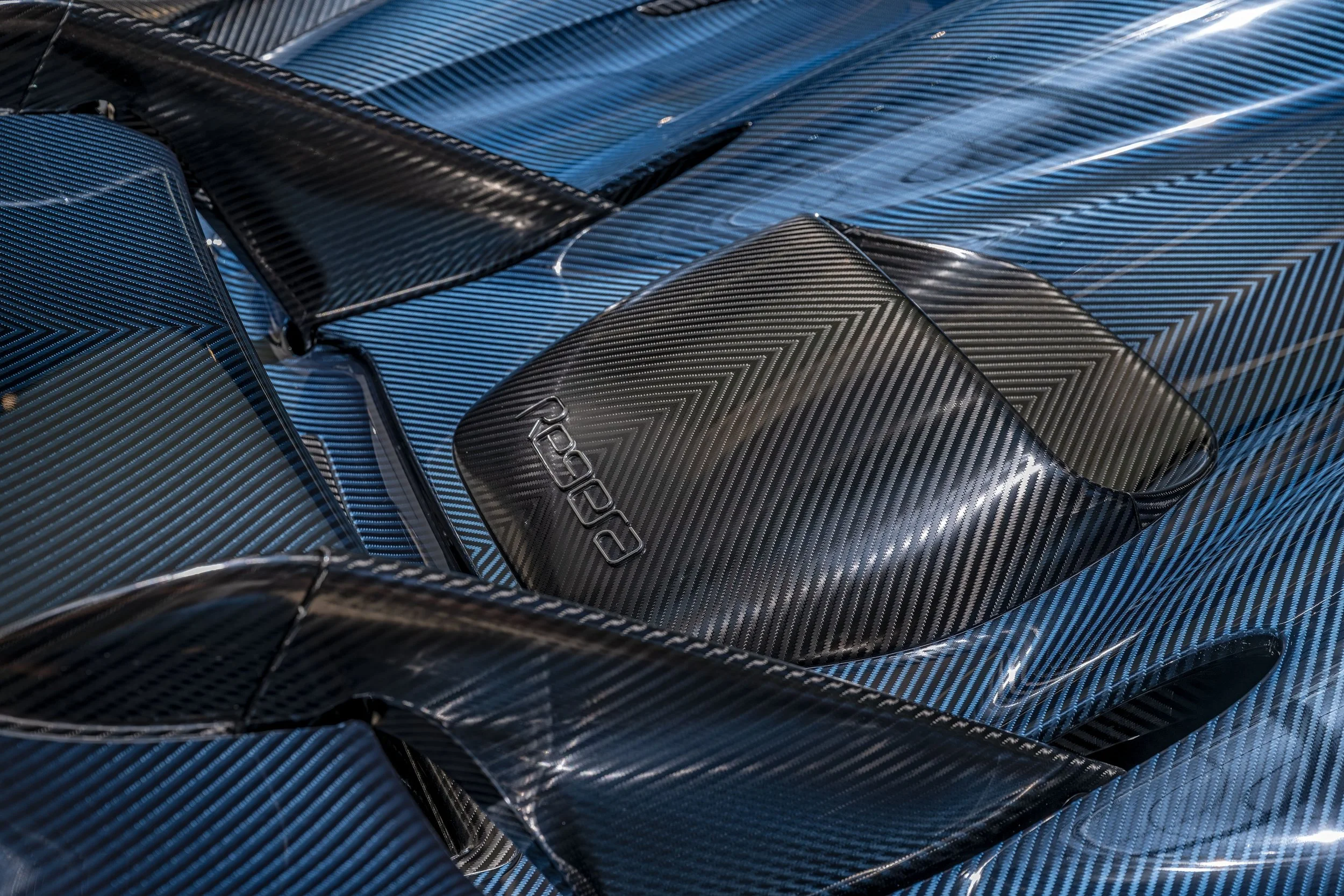2020-Koenigsegg-Regera_1466437.jpg