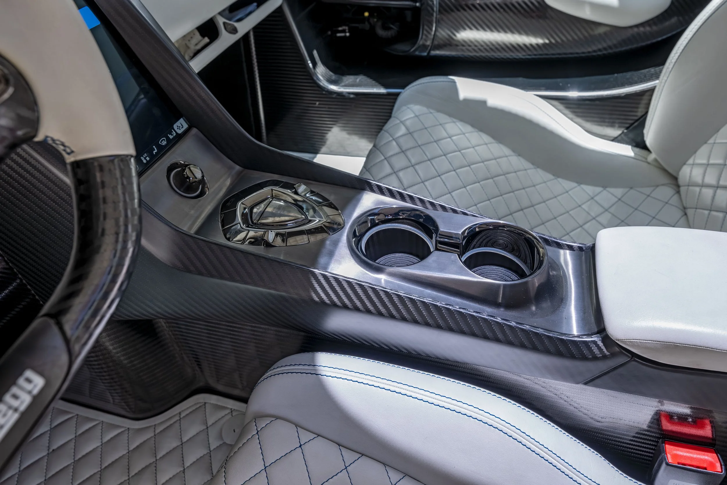 2020-Koenigsegg-Regera_1466459.jpg