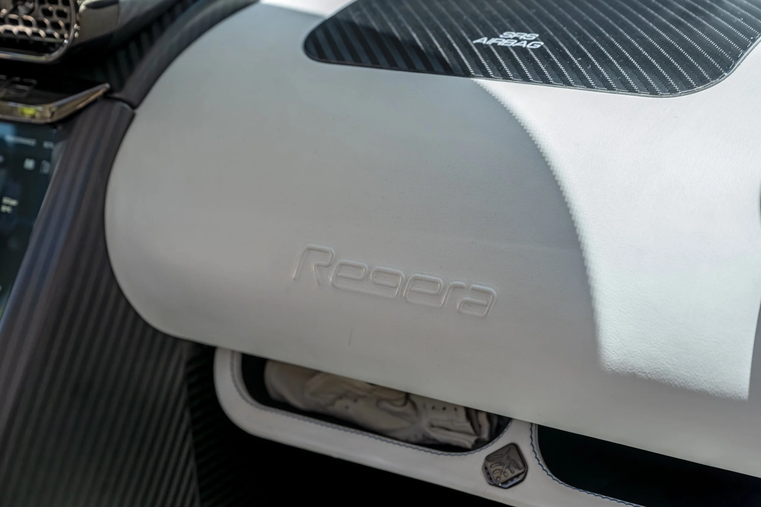 2020-Koenigsegg-Regera_1466462.jpg