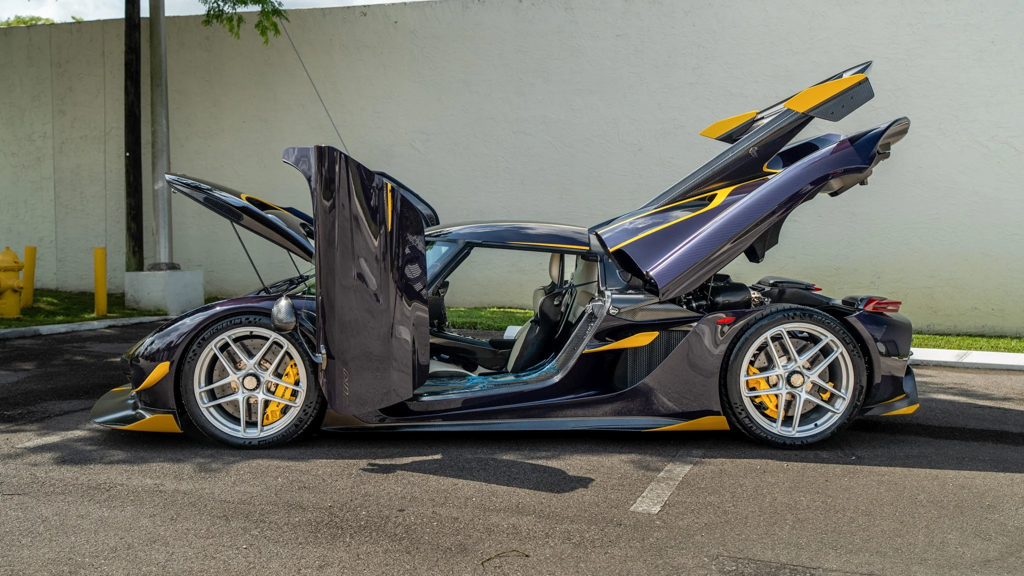 Koenigsegg Jesko 7302 Purple Carbon Mecum 2026-27.jpg