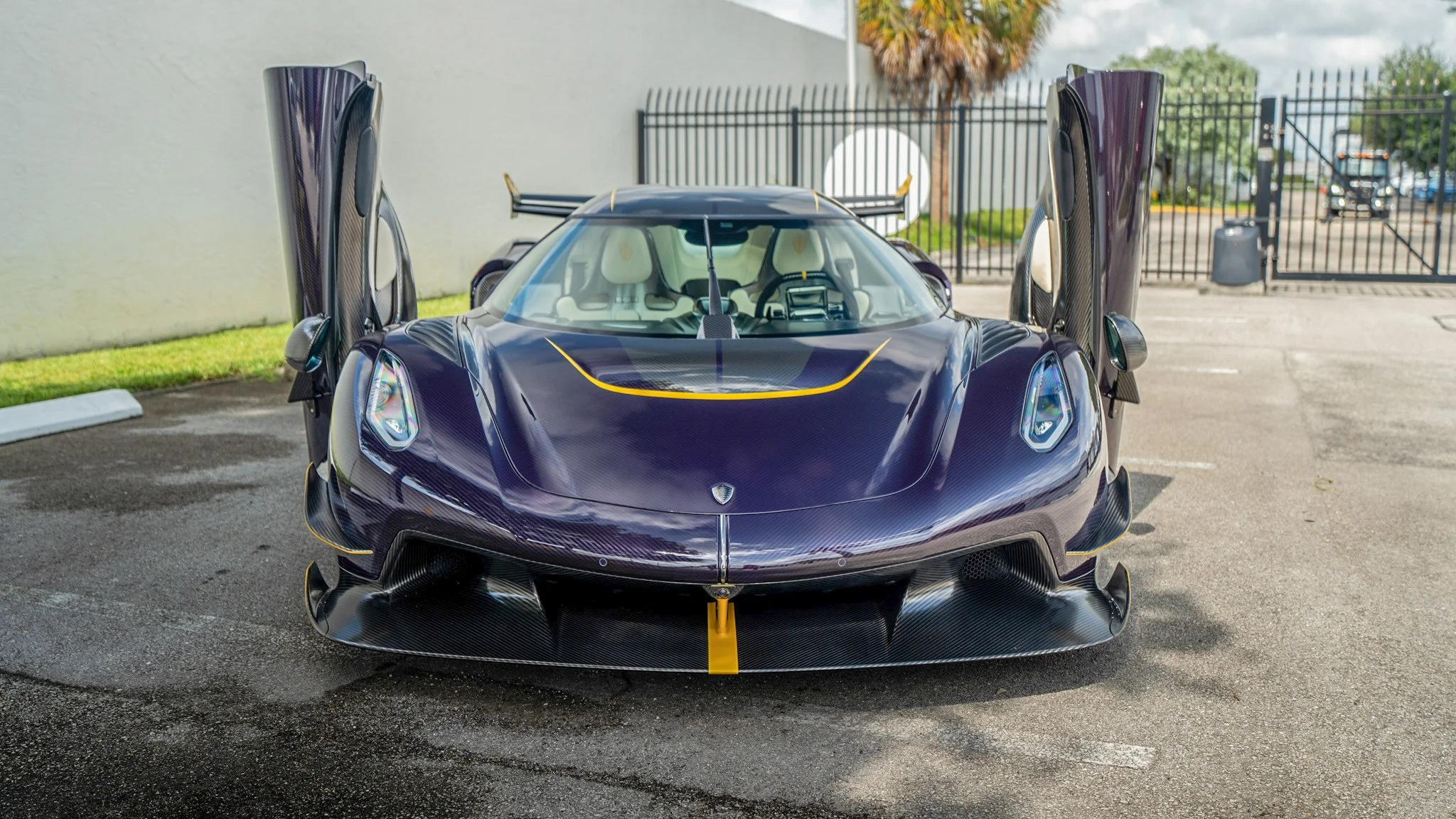 Koenigsegg Jesko 7302 Purple Carbon Mecum 2026-2.jpg