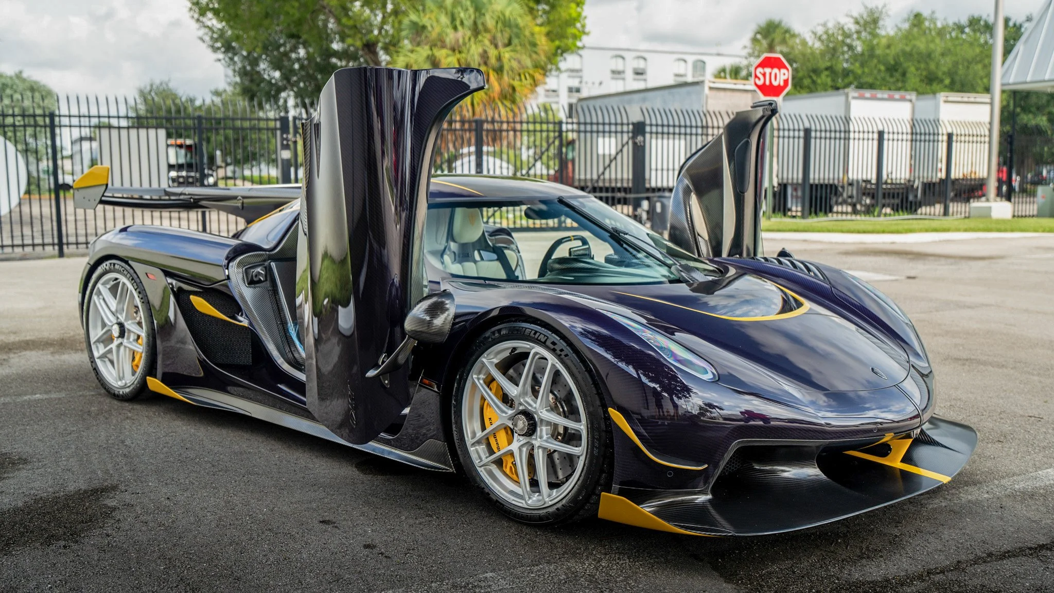 Koenigsegg Jesko 7302 Purple Carbon Mecum 2026-3.jpg