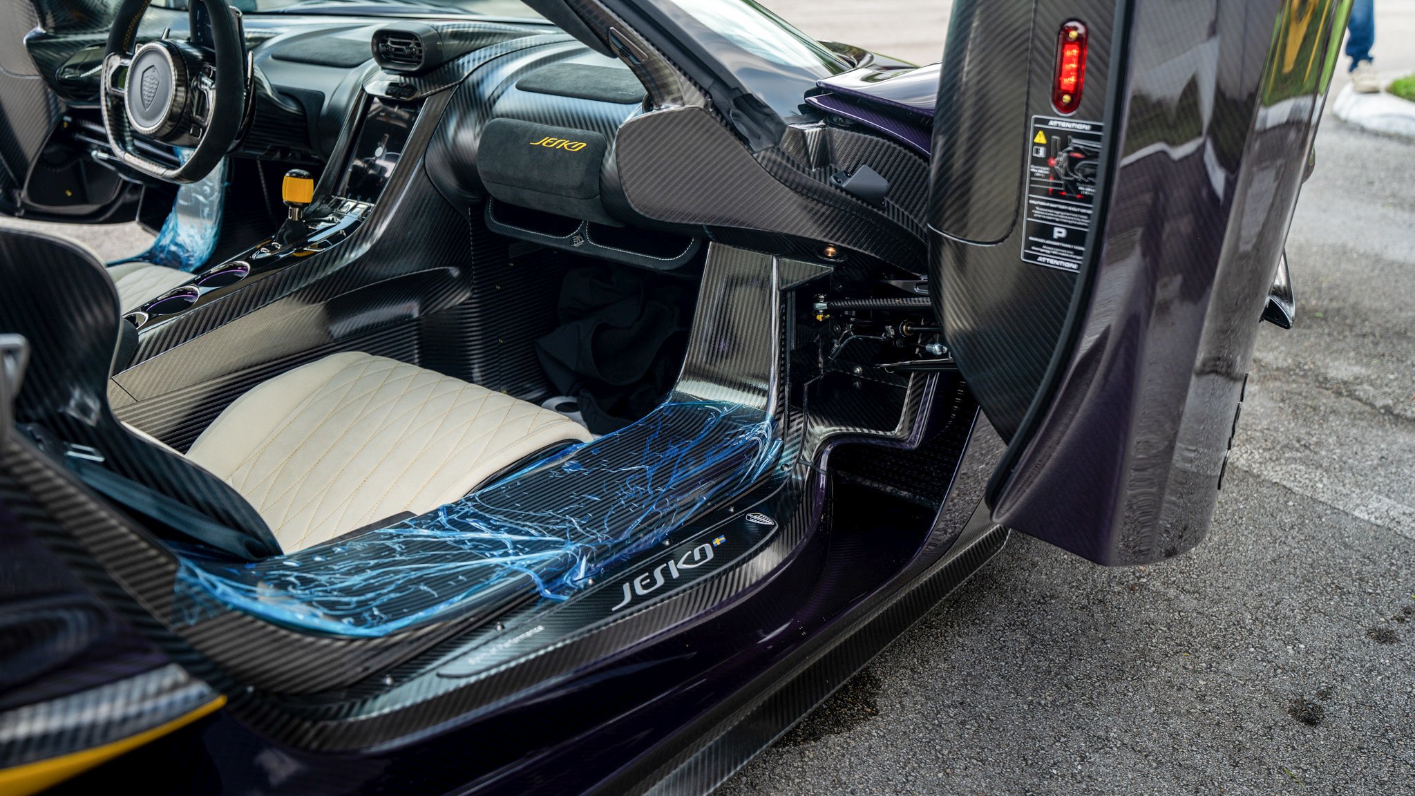 Koenigsegg Jesko 7302 Purple Carbon Mecum 2026-4.jpg