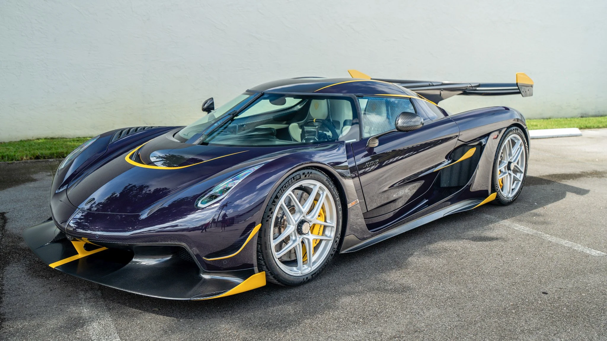 Koenigsegg Jesko 7302 Purple Carbon Mecum 2026-7.jpg