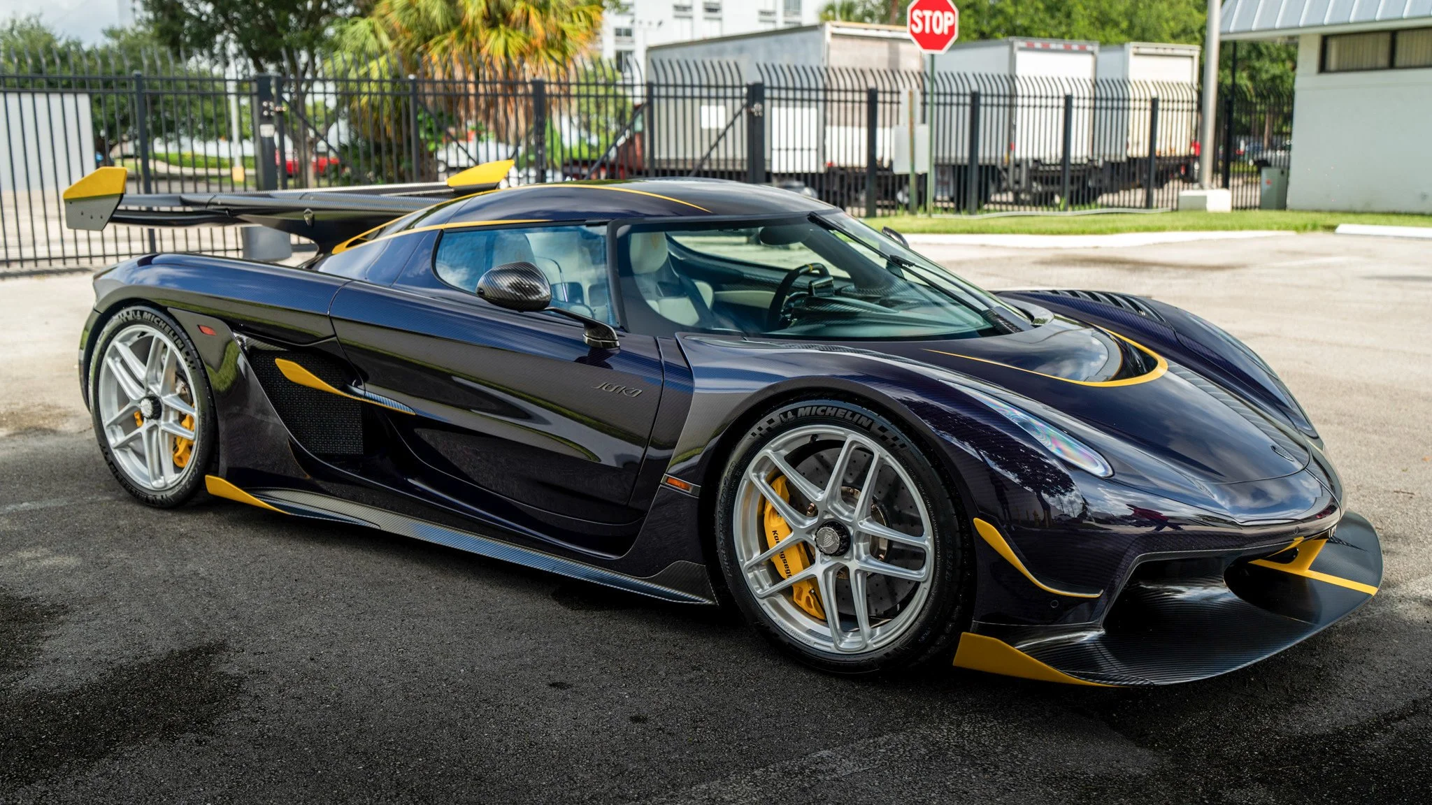 Koenigsegg Jesko 7302 Purple Carbon Mecum 2026-9.jpg