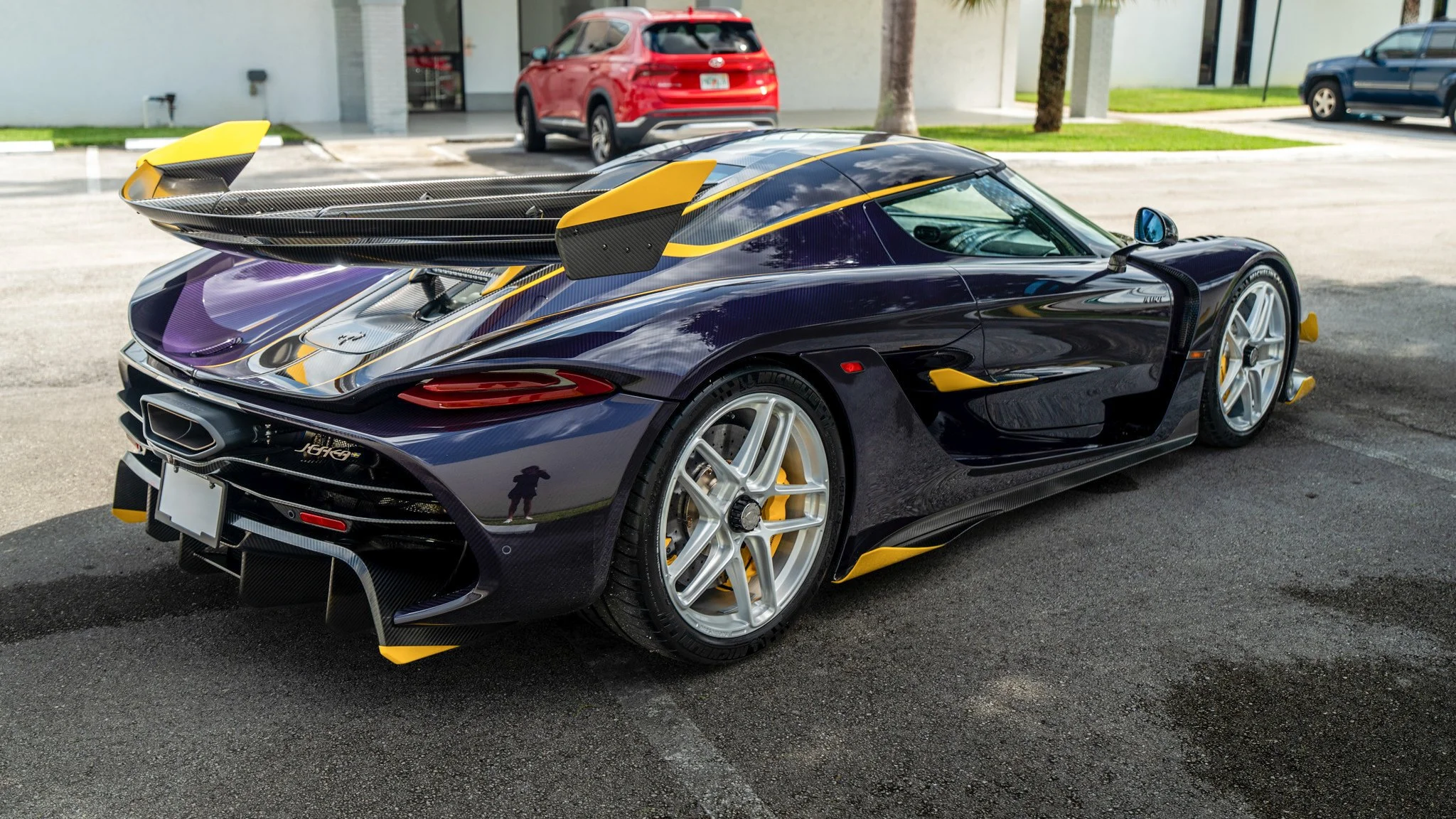 Koenigsegg Jesko 7302 Purple Carbon Mecum 2026-11.jpg