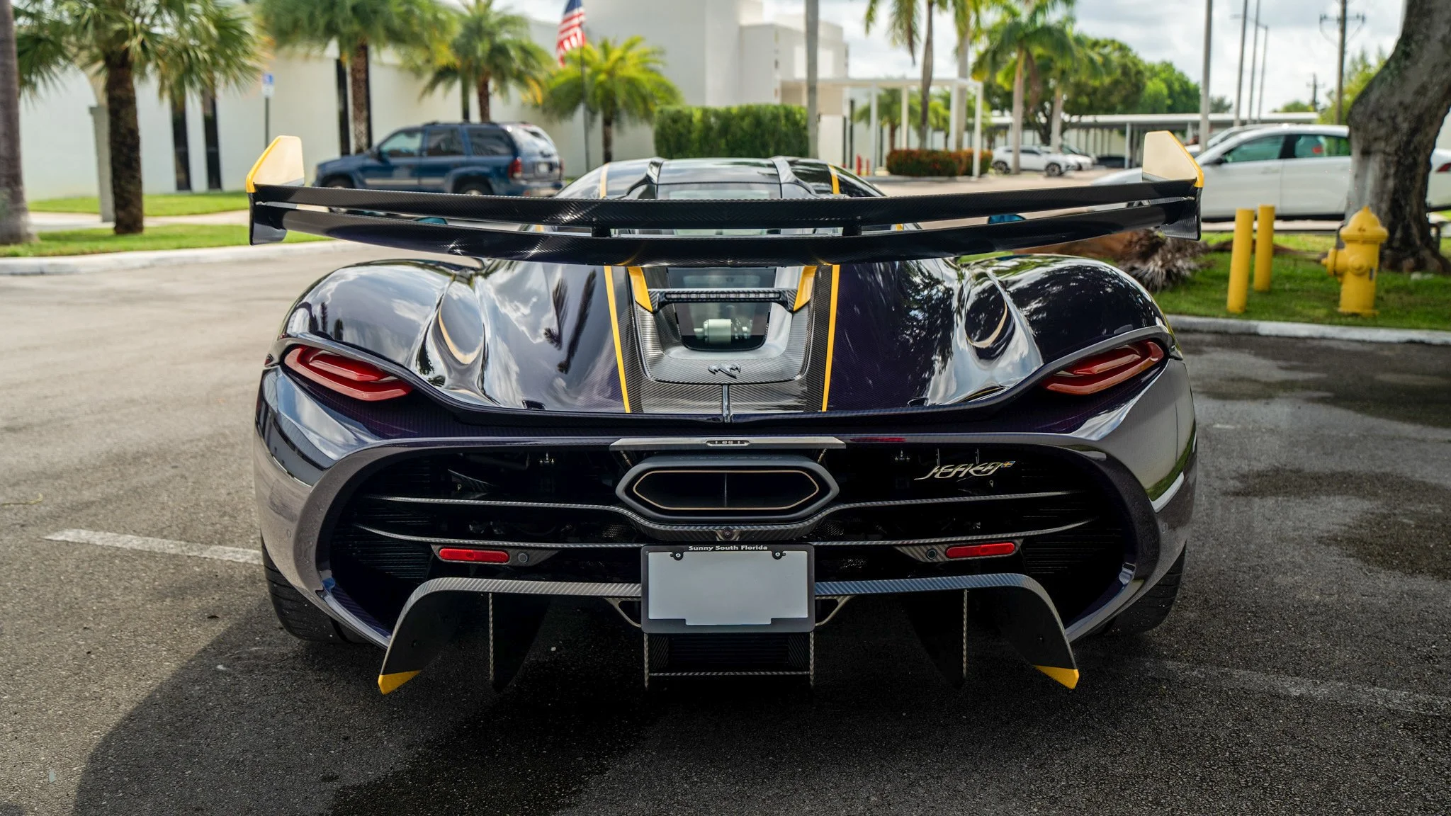 Koenigsegg Jesko 7302 Purple Carbon Mecum 2026-12.jpg