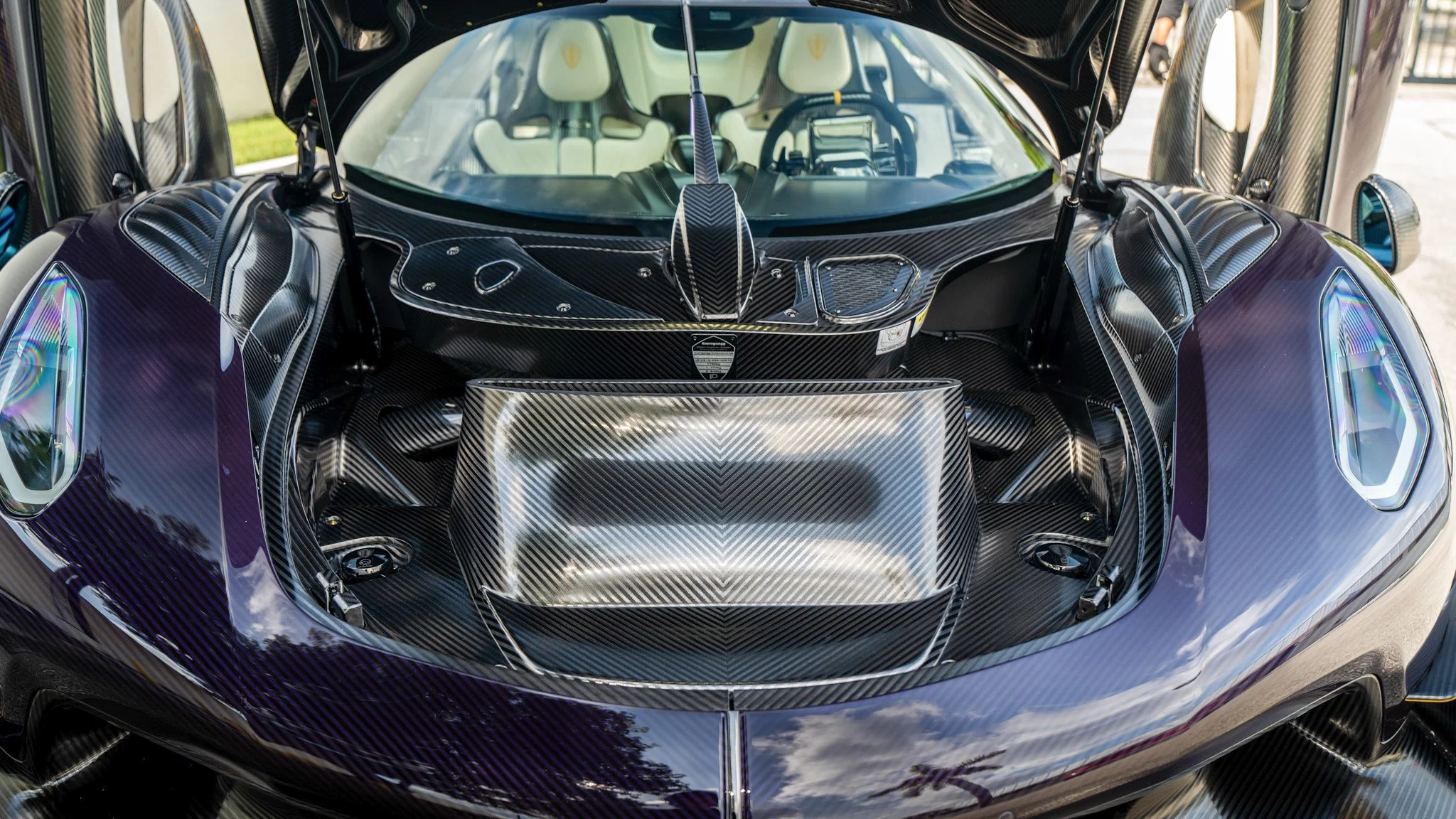 Koenigsegg Jesko 7302 Purple Carbon Mecum 2026-21.jpg