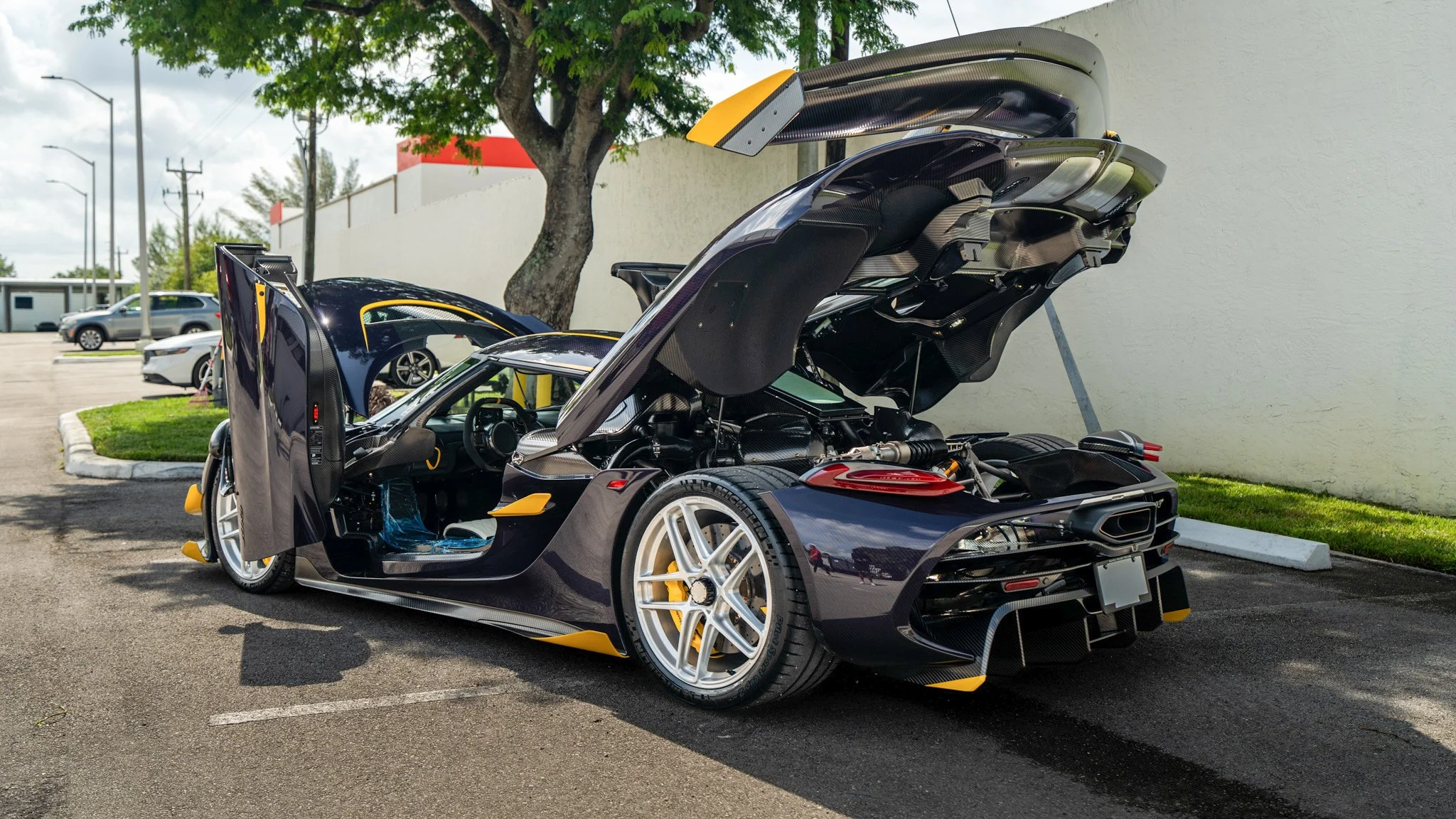 Koenigsegg Jesko 7302 Purple Carbon Mecum 2026-26.jpg