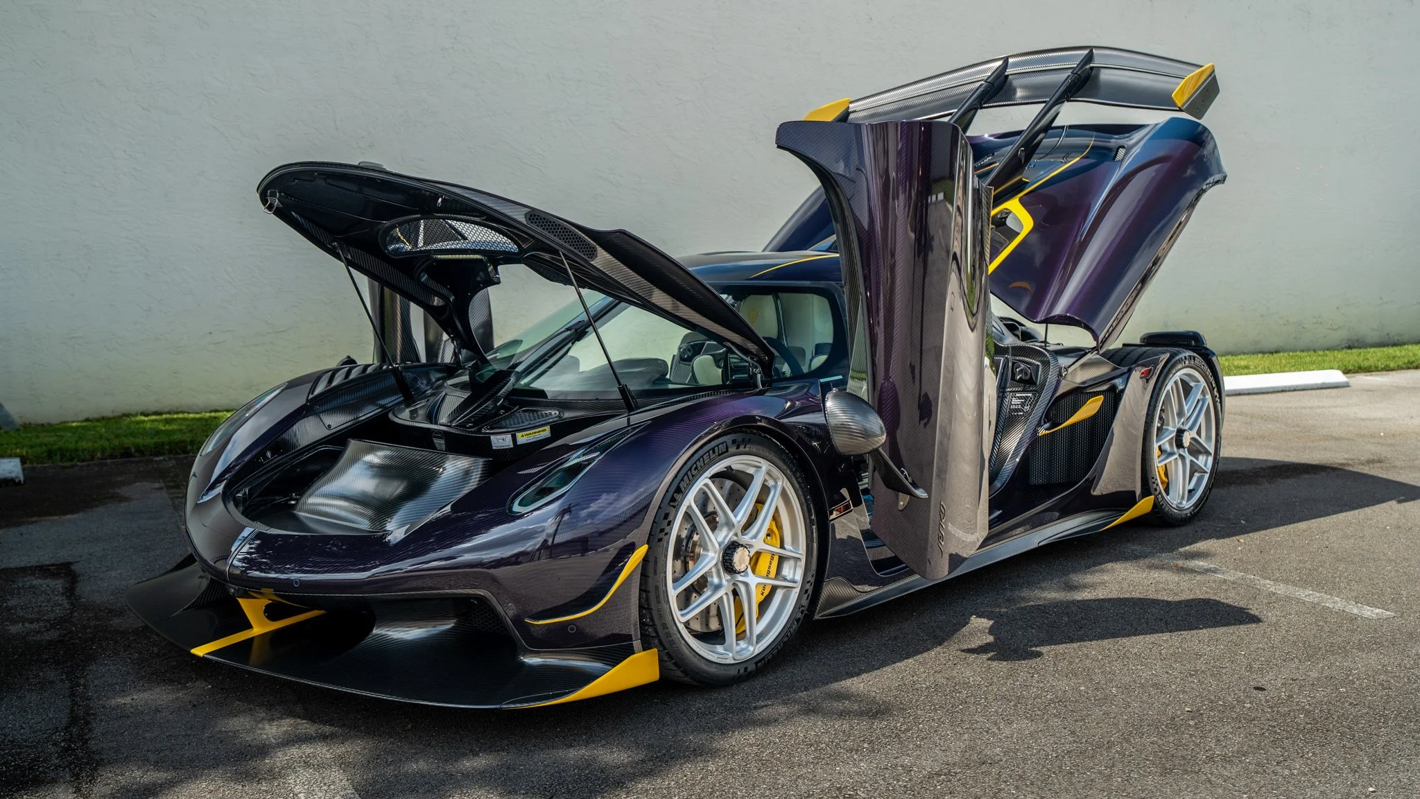 Koenigsegg Jesko 7302 Purple Carbon Mecum 2026-28.jpg