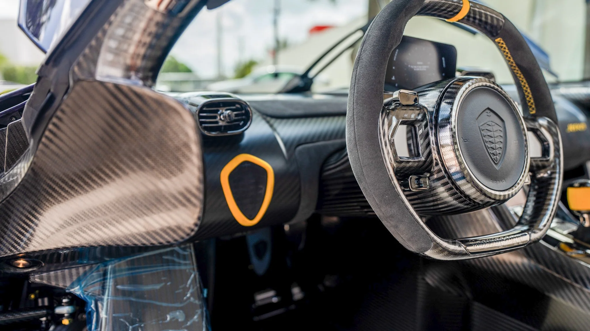 Koenigsegg Jesko 7302 Purple Carbon Mecum 2026-42.jpg