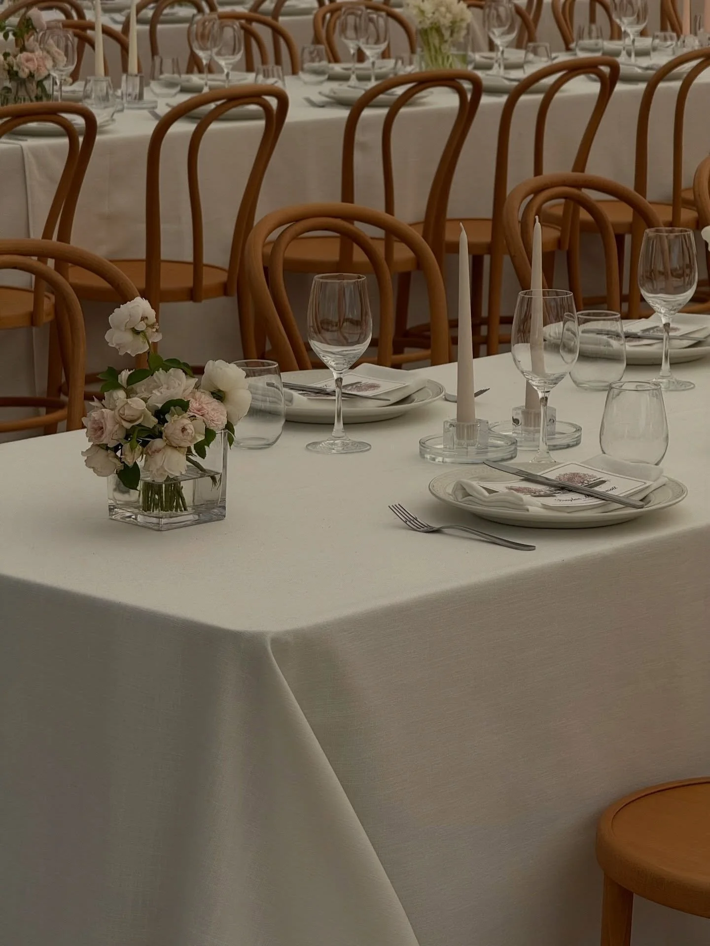 Cute moments from M &amp; B&rsquo;s reception 🦢

Content by @veiledsocials &amp; alongside:
Venue: @mcguiganhouse &amp; @wedshedmanaged
Wedding Planner, Stylist and Coordination:
@loverslaneweddingsandevents
Catering and Bar: @fennelandco.catering
P