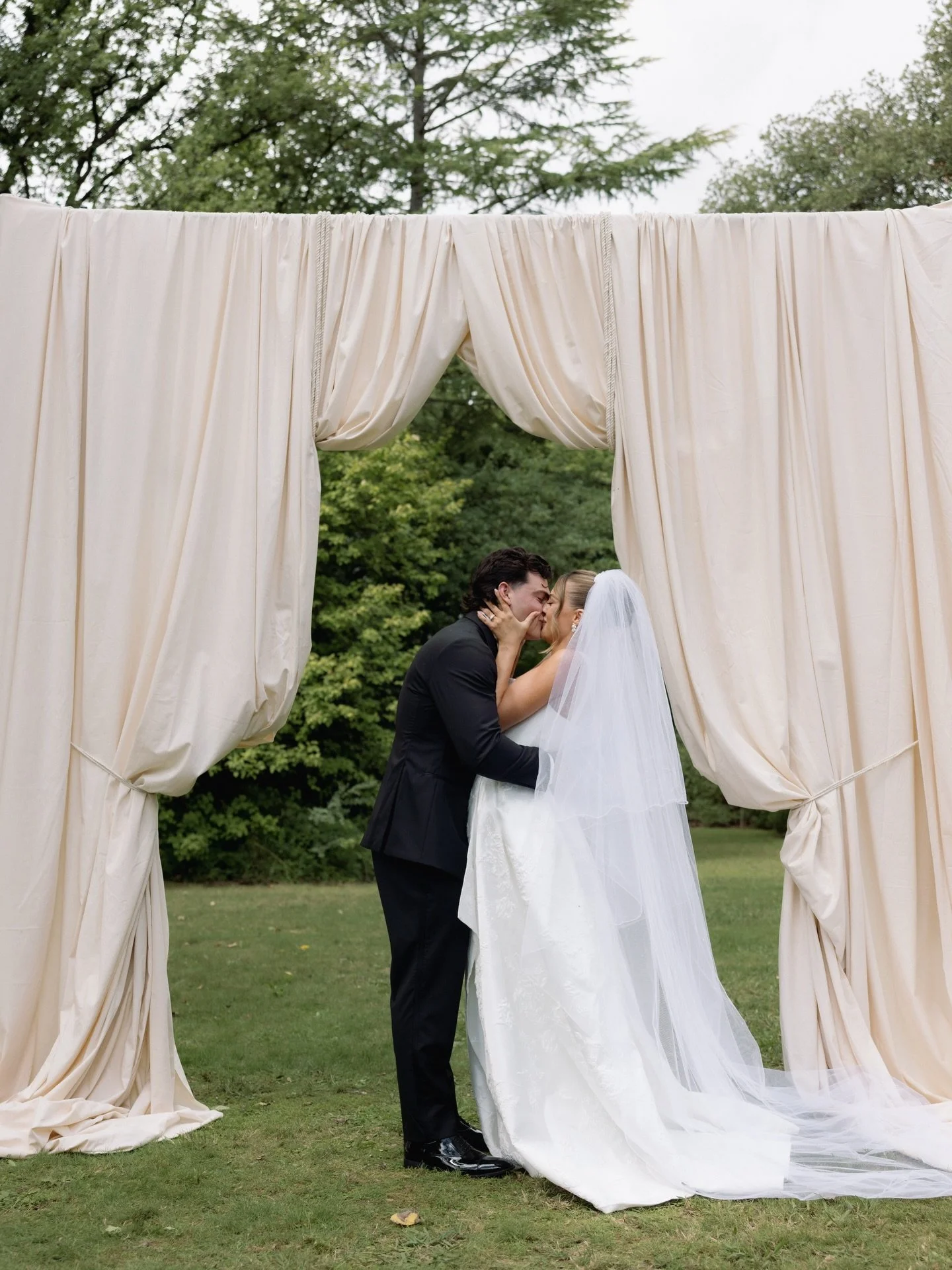 Utterly obsessed with this beautiful day for Jordie &amp; Jono, shot by the incredible @houseoflucielove at @mayfield.vineyard 🦢

One of my favourite concepts to date, from the ceremony draping piece, to the dried grass centrepieces and the personal