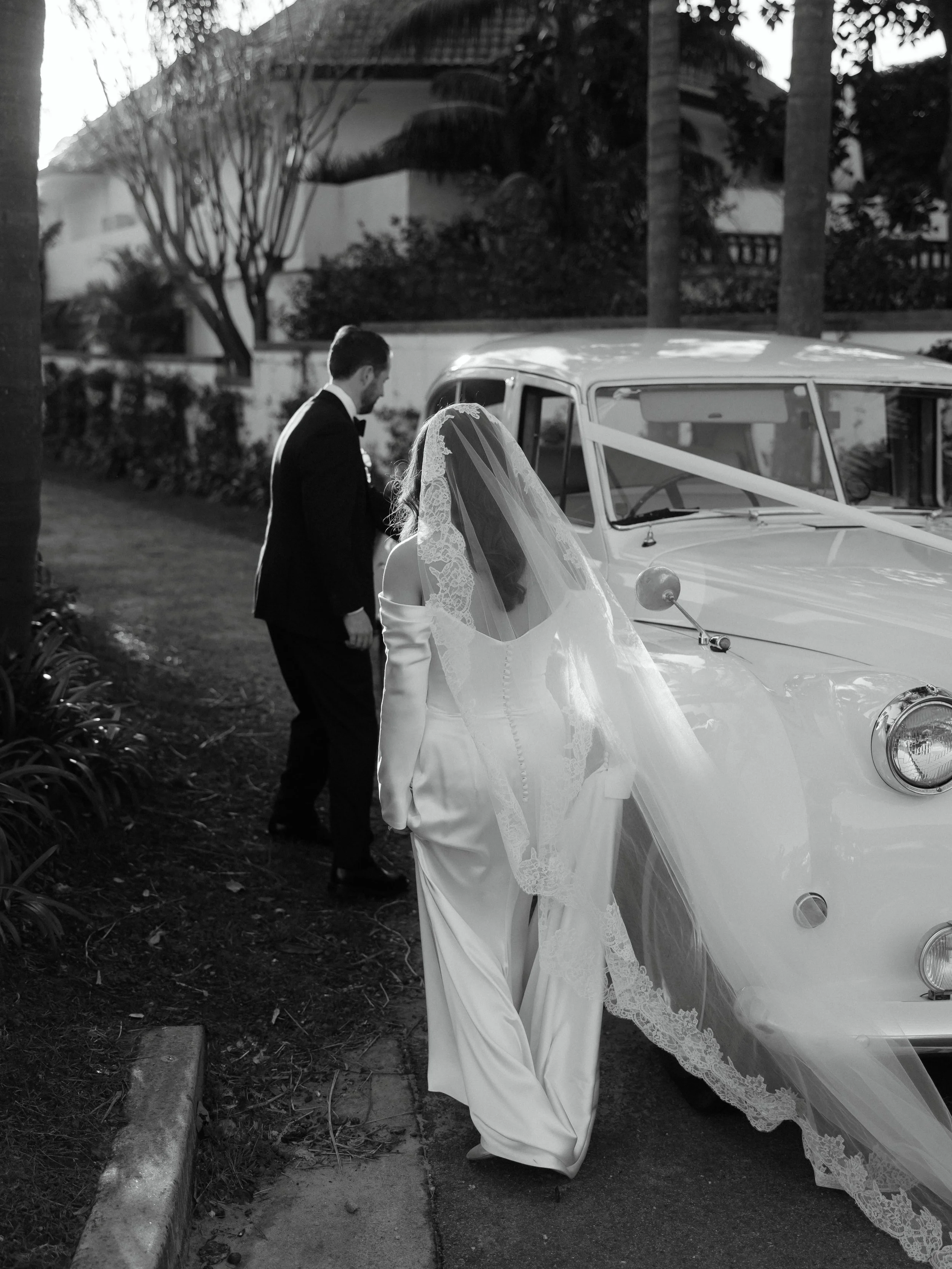 J &amp; H 🖤

Shot on digital and film by @blaisebell 
Venue @merciweddings @dunespalmbeach 
Styling @loverslaneweddingsandevents 
Florals @mrsgibbonsflowers 
Stationery @maddisonjayne_design