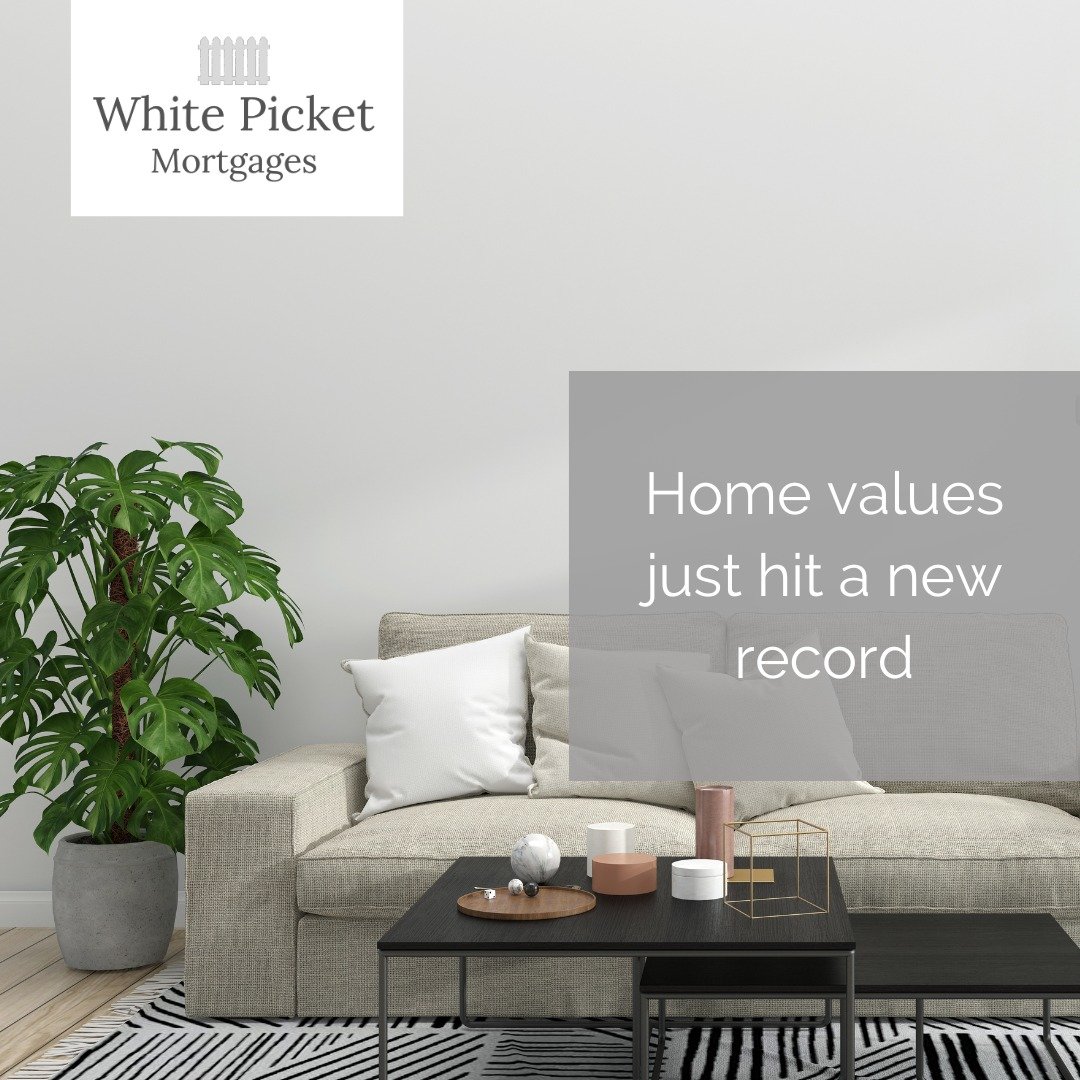 🏆 Home values just hit a new record 🏆⁣
⁣
The property market has just notched up another PB.⁣
⁣
Values rose 0.4% nationally in March, according to CoreLogic, pushing home prices to new heights. 📈⁣
⁣
The median home value nationwide is now just ove