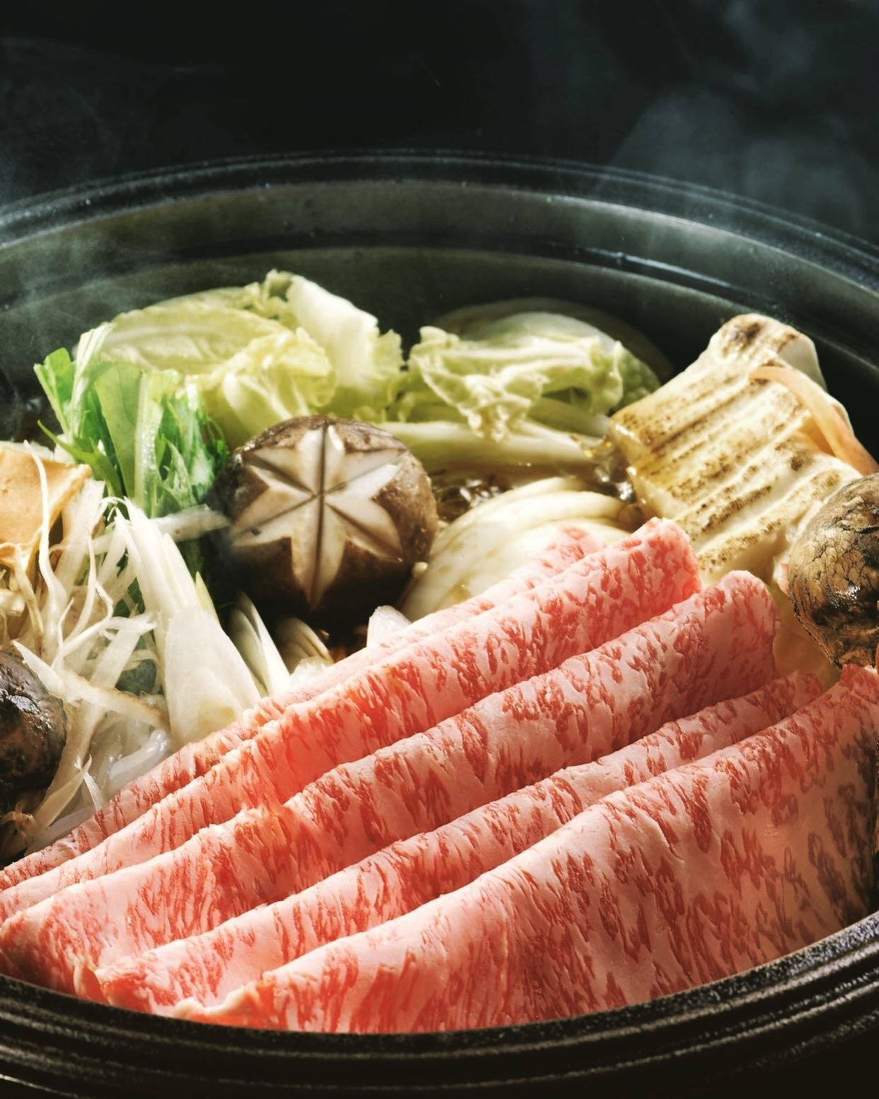 Kanto Style Sukiyaki (定番黃金比すき焼き), the most genuine Japanese taste is now available in all of our branches!!! The secret of such a savory delicacy are made from scratch with Japanese soy sauce, sake, mirin, and infused with our singature Umami Dashi. 
