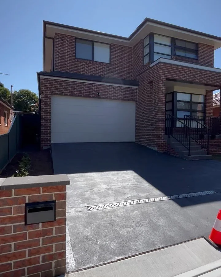 Our Beverly Hills project complete! A combination of works consisting of removal, concrete, turf, brickwork, plants, and fencing. Swipe to see the site before the transformation.