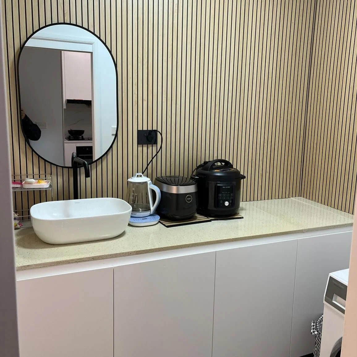 Concealed coffee bar / tea station / laundry room ✨
Fully customisable to suit your individual preferences and space. The potential is endless.
