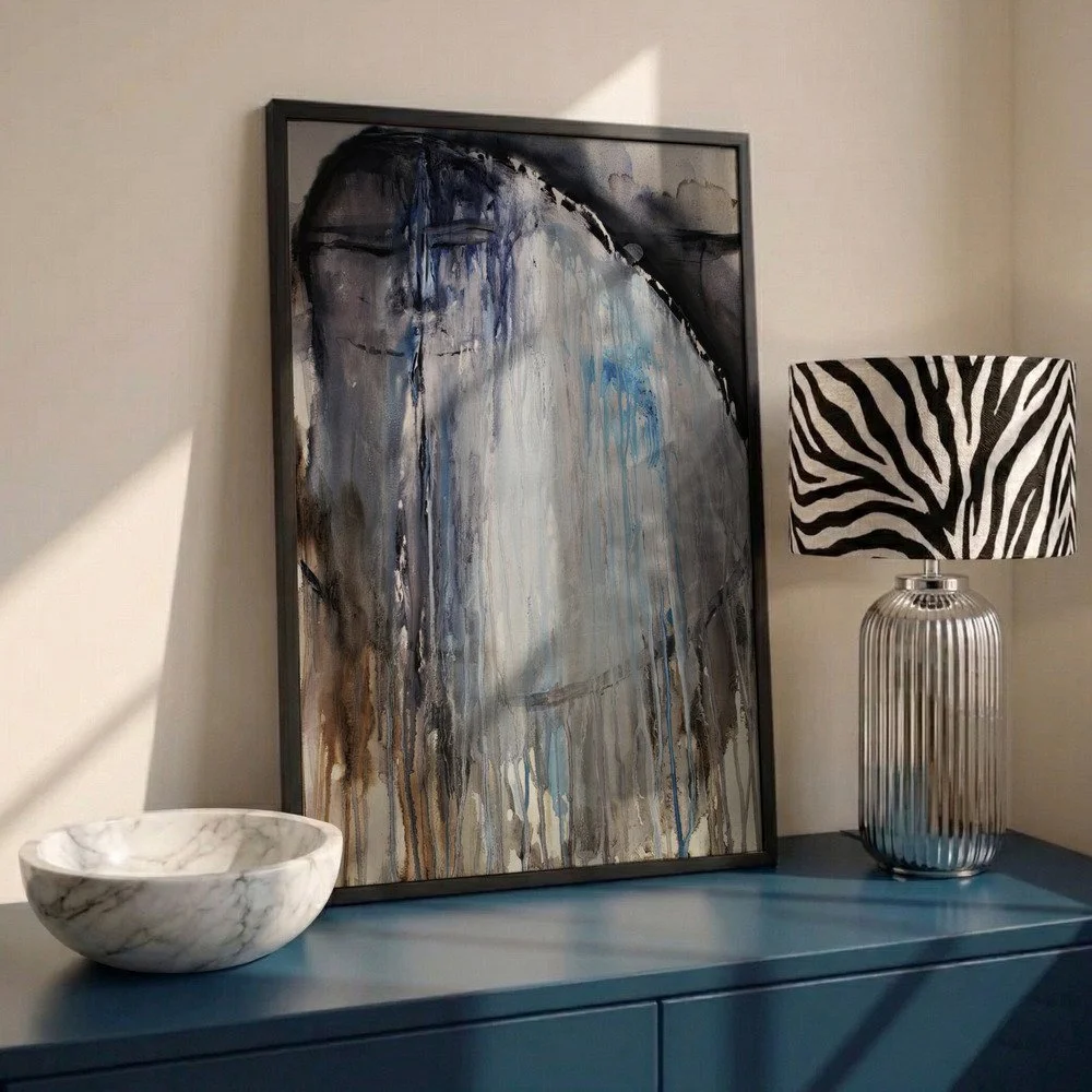 3590192-blue-sideboard-zebra-lamp.jpg