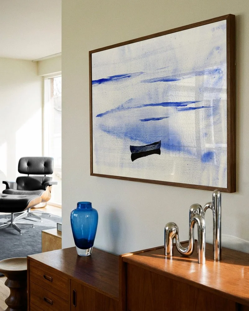 3697922-living-rooom-eames-chair-blue-details-5x4.jpg