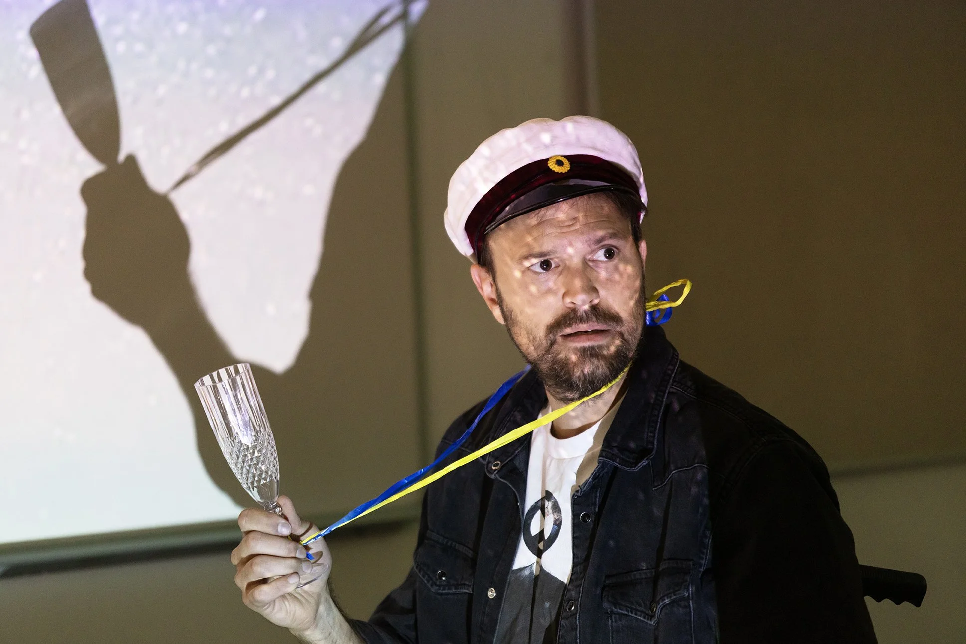 webb_Genomdinaögon_Simonstudent_Foto:ElinBerge_Avbildad:MagnusNilssonMäki.jpg