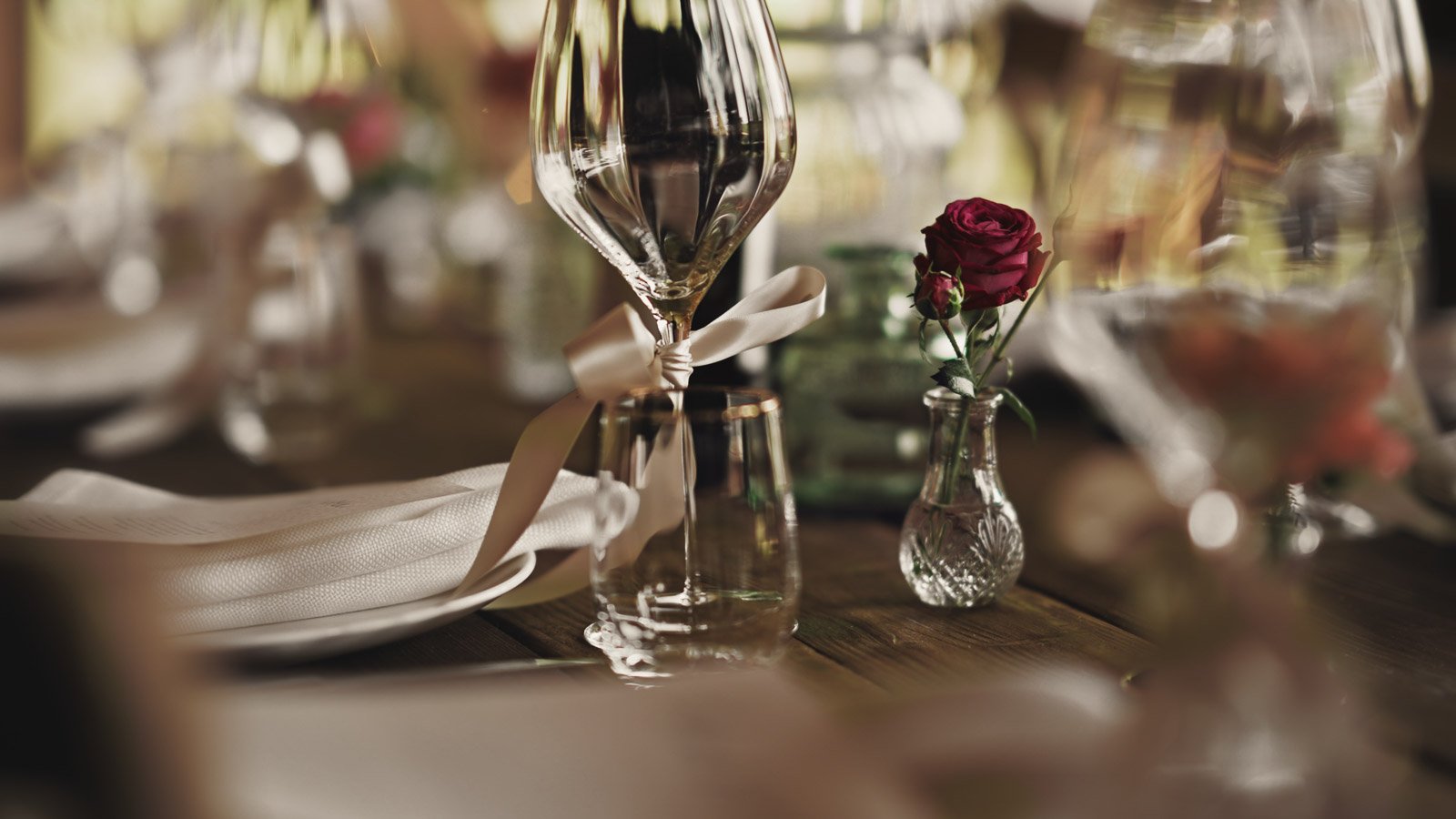 Details and candid scenes from a colourful riverside wedding video at an Oxfordshire estate beside the River Thames.