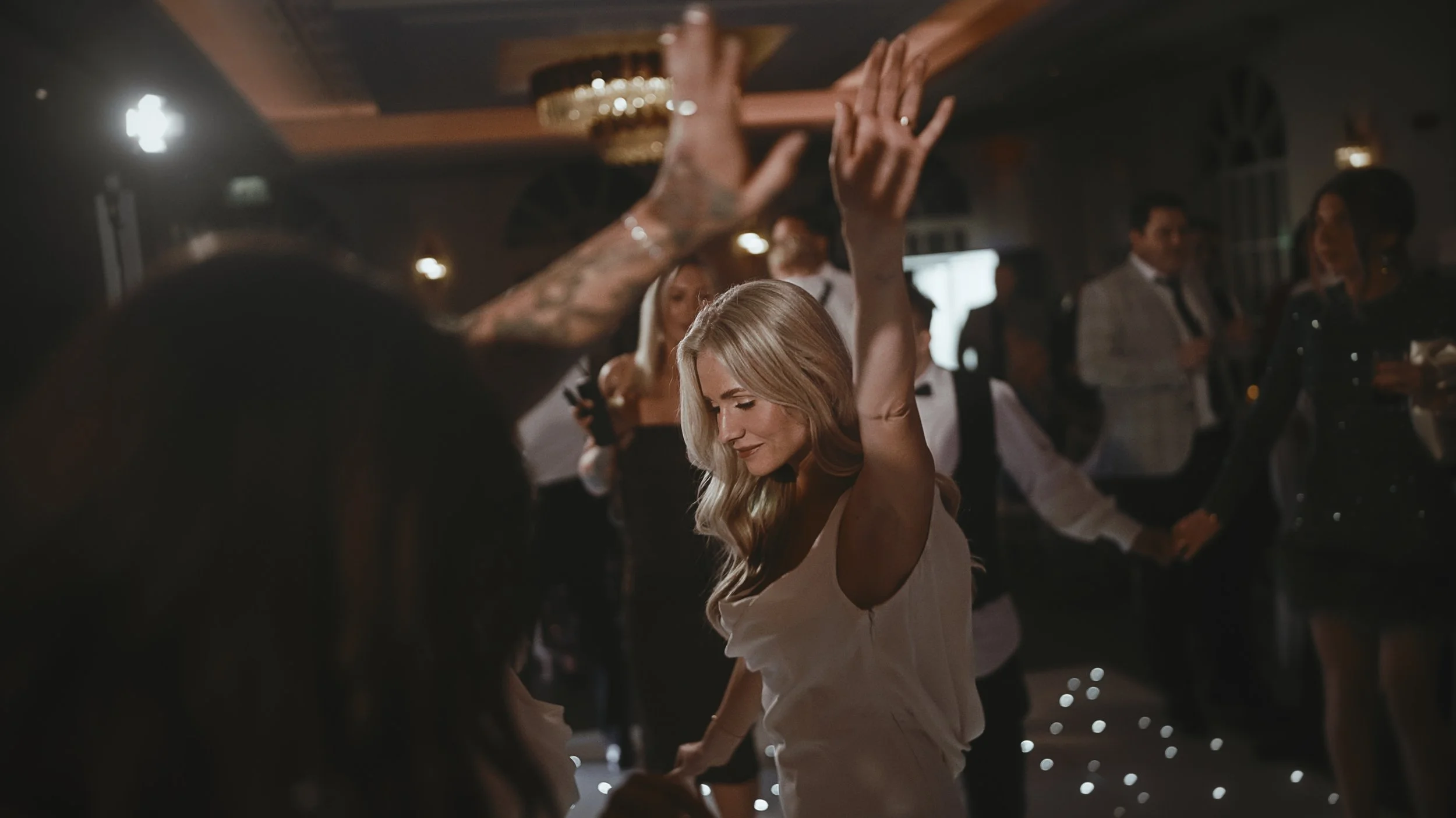 A cinematic wedding videography shot from an Oxfordshire wedding, captured by videographer Luke Batchelor Productions.
