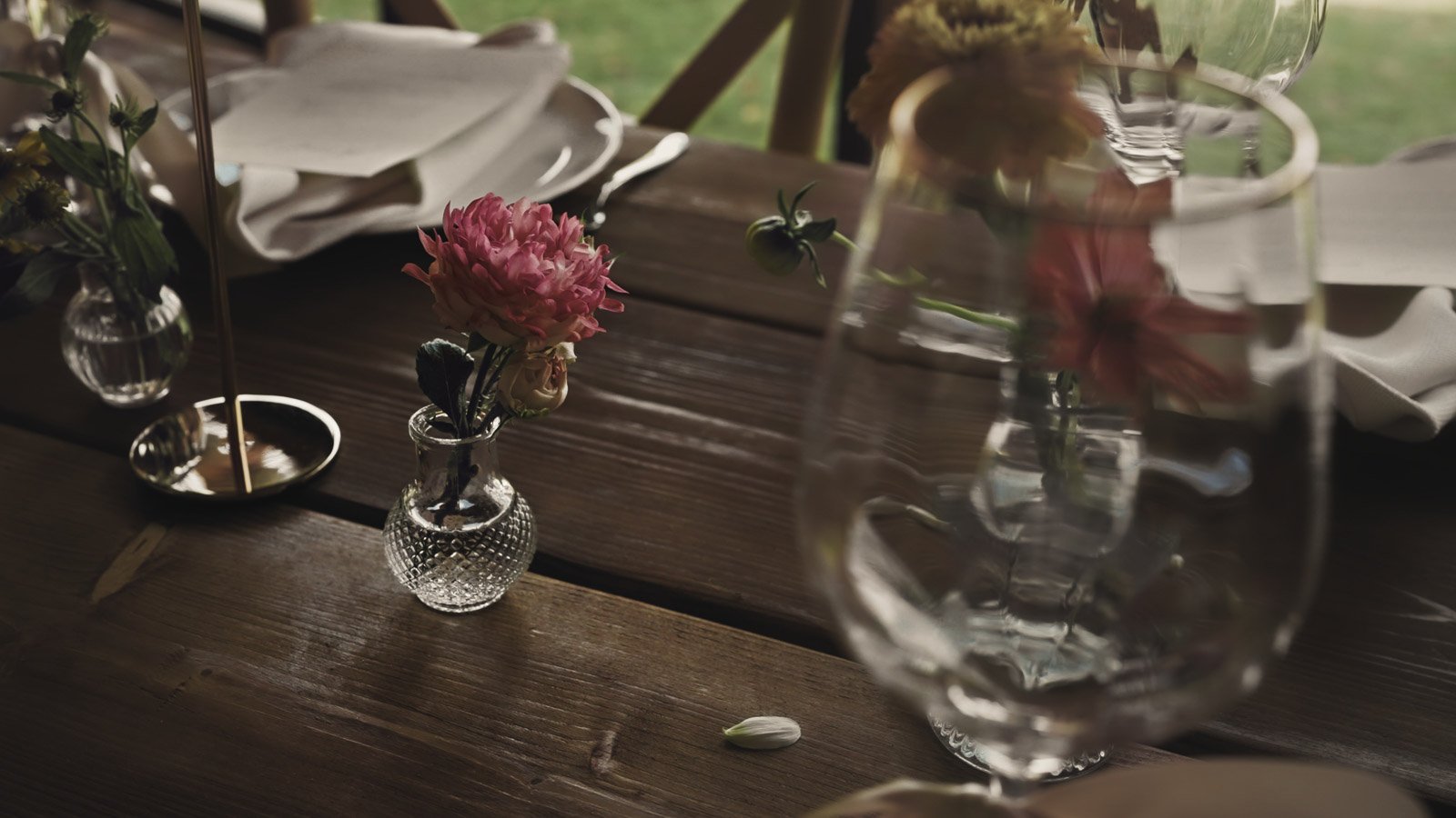 Details and candid scenes from a colourful riverside wedding video at an Oxfordshire estate beside the River Thames.