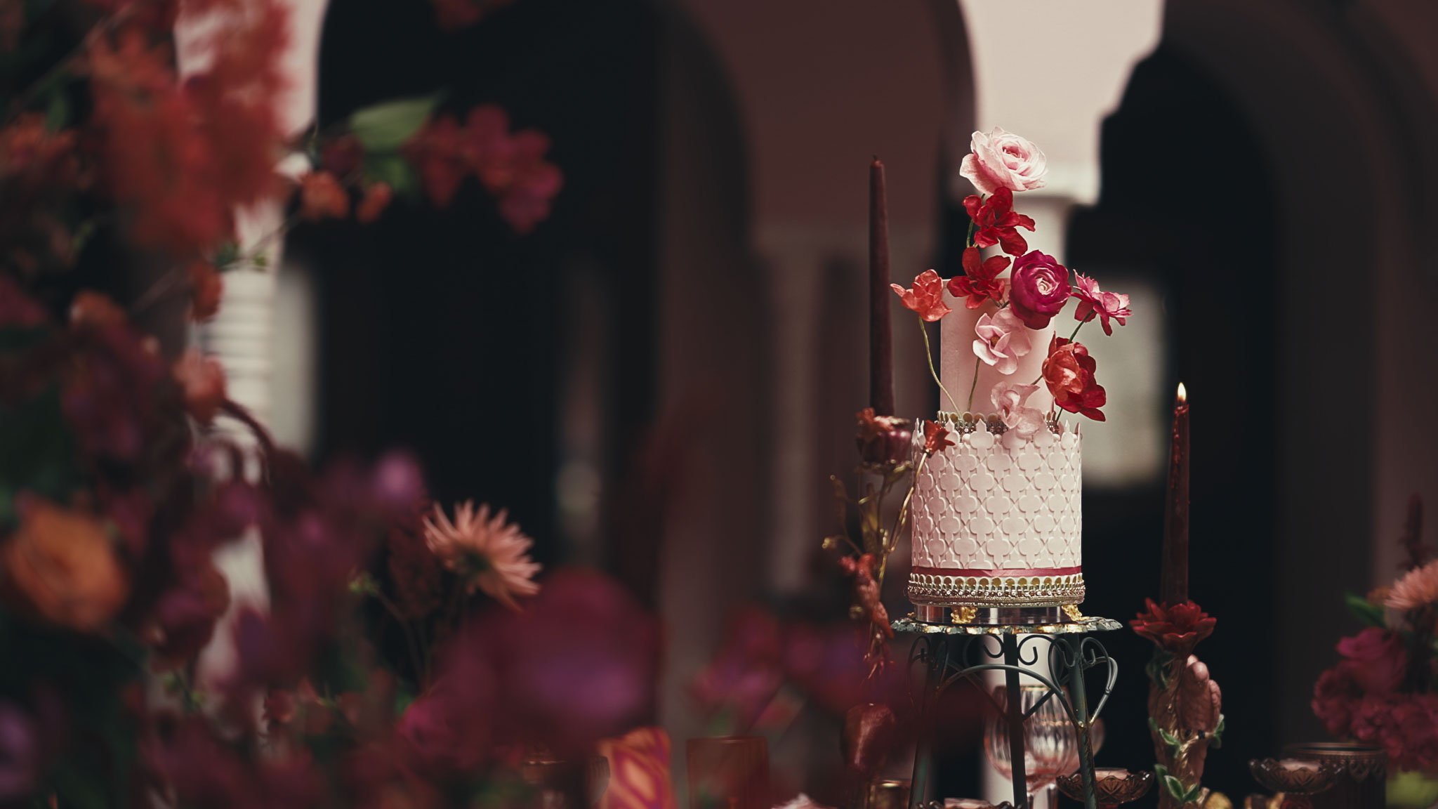 port-lympne-luxury-pink-wedding-cake-table-inspiration.jpg