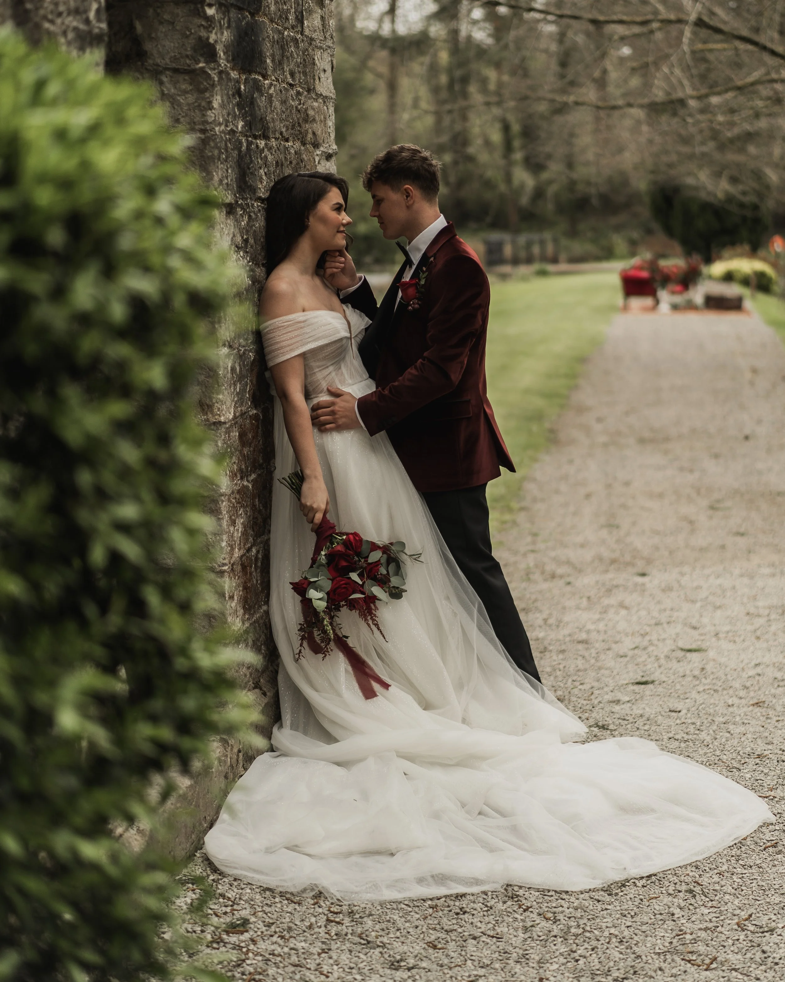 An editorial style wedding videography shot from a Buckinghamshire wedding, captured by videographer Luke Batchelor Productions.