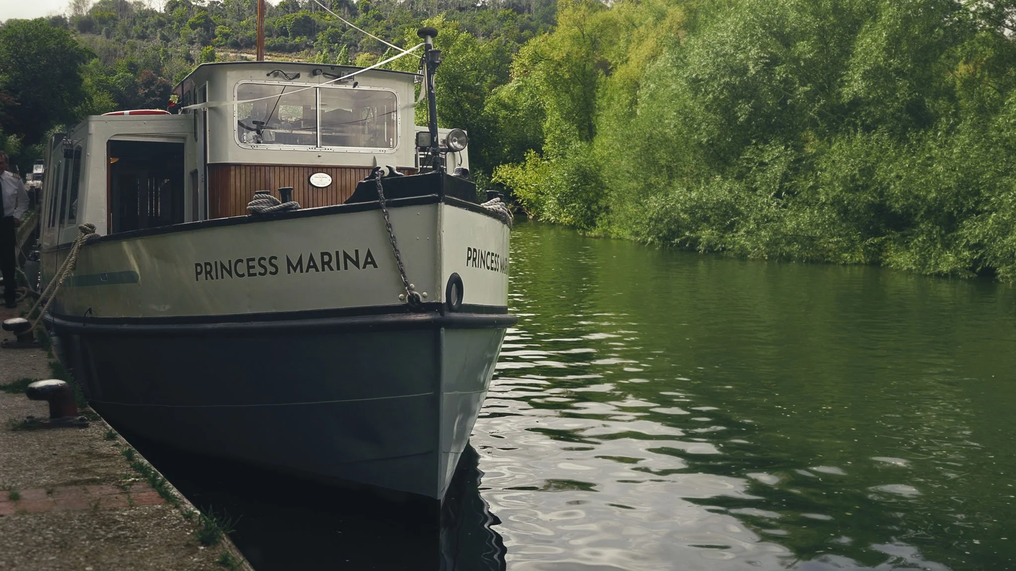 A cinematic wedding videography shot from Mapledurham House, captured by wedding videographer Luke Batchelor Productions